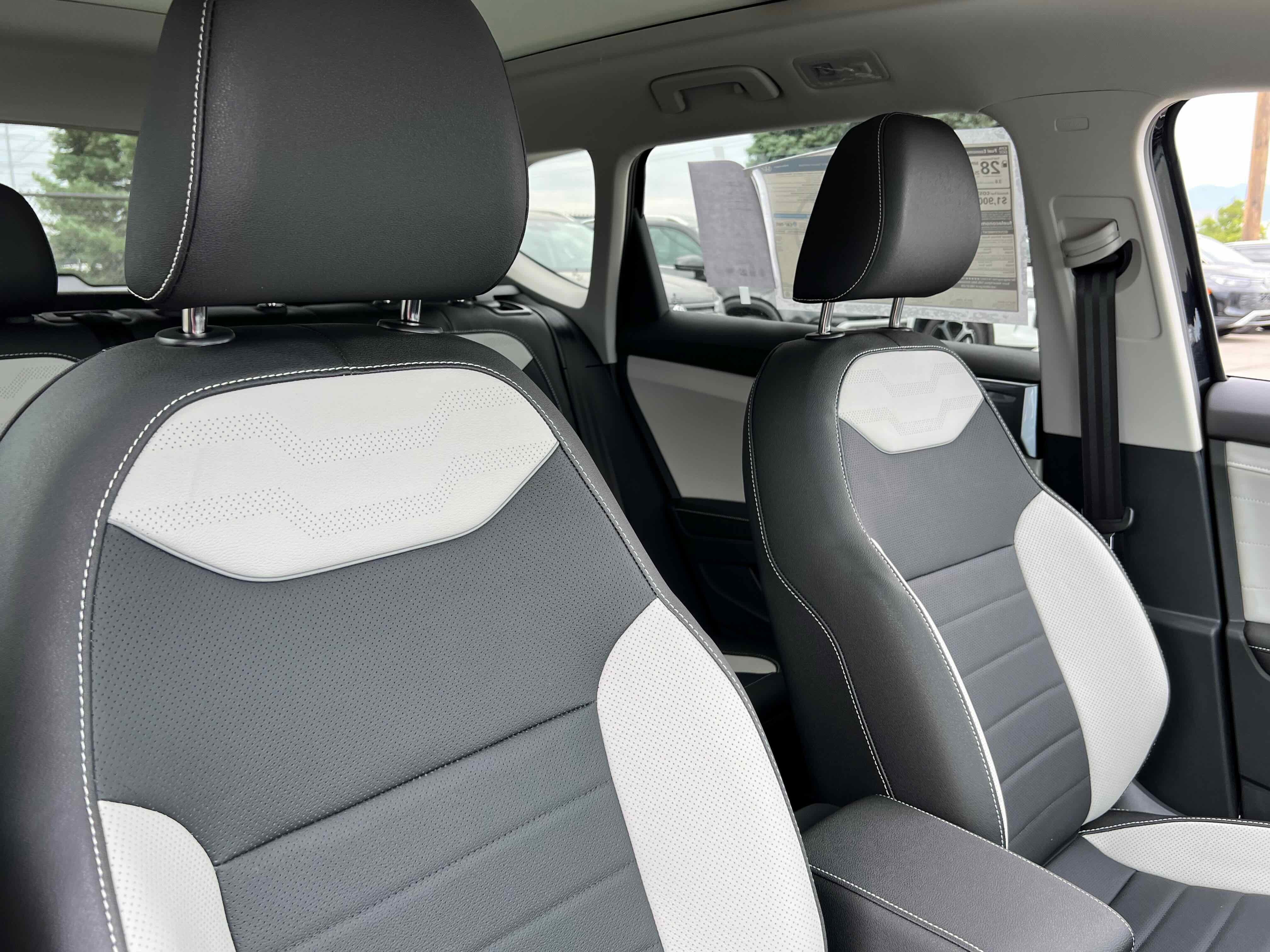 2025 Volkswagen Taos SEL