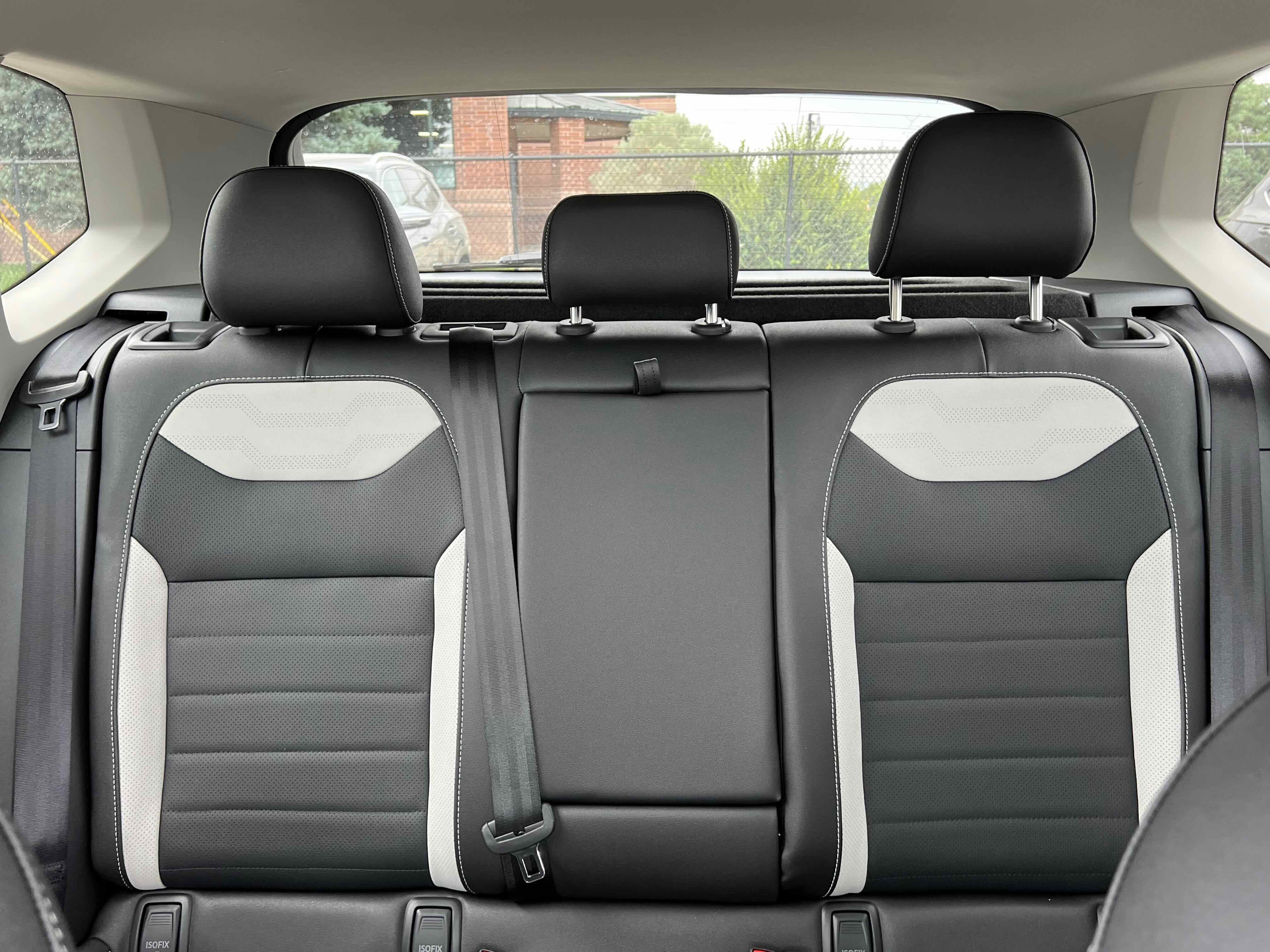 2025 Volkswagen Taos SEL