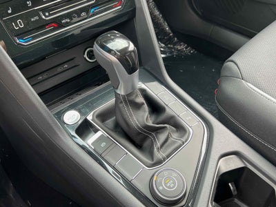 2025 Volkswagen Taos SEL