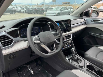 2025 Volkswagen Taos SEL