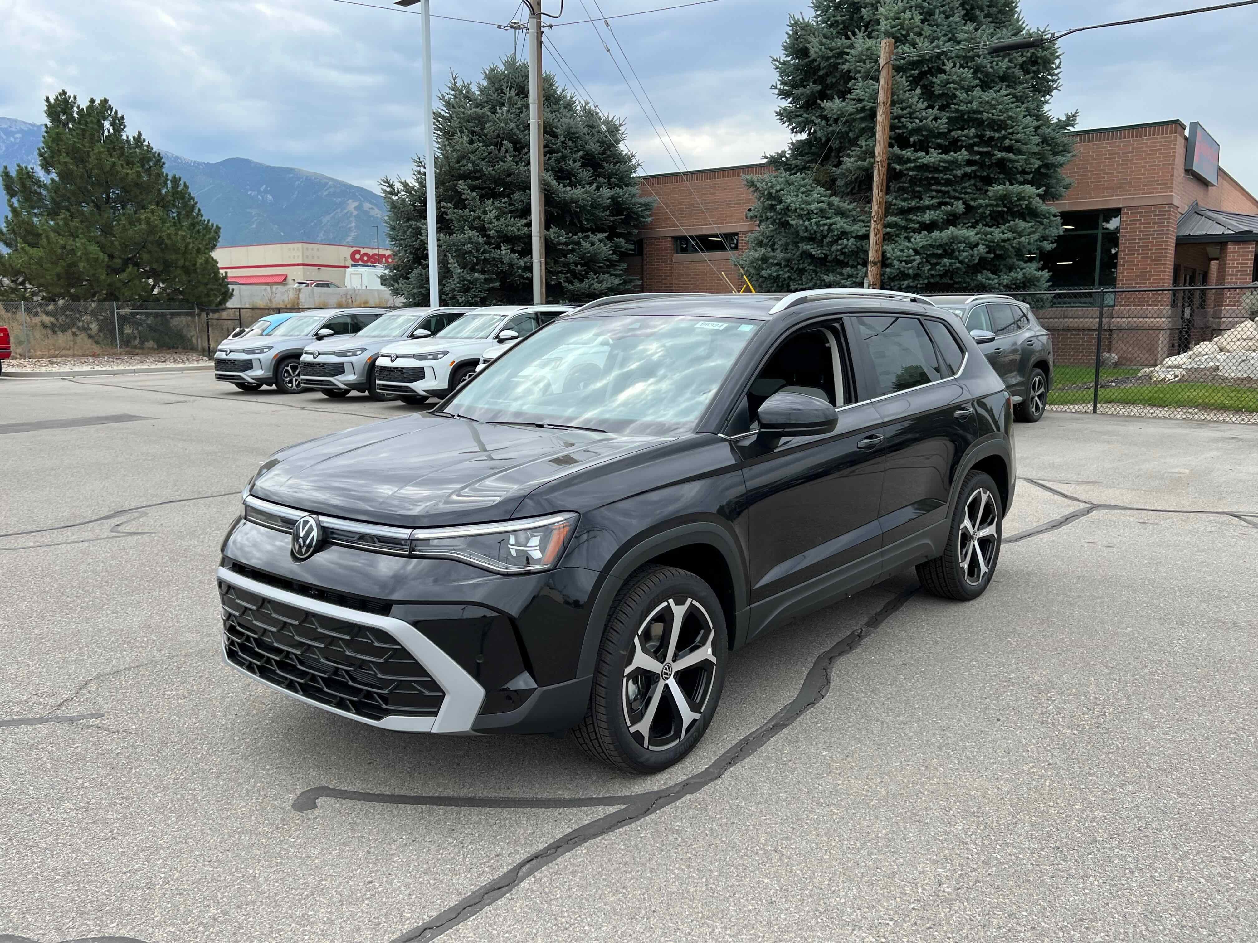 2025 Volkswagen Taos SEL