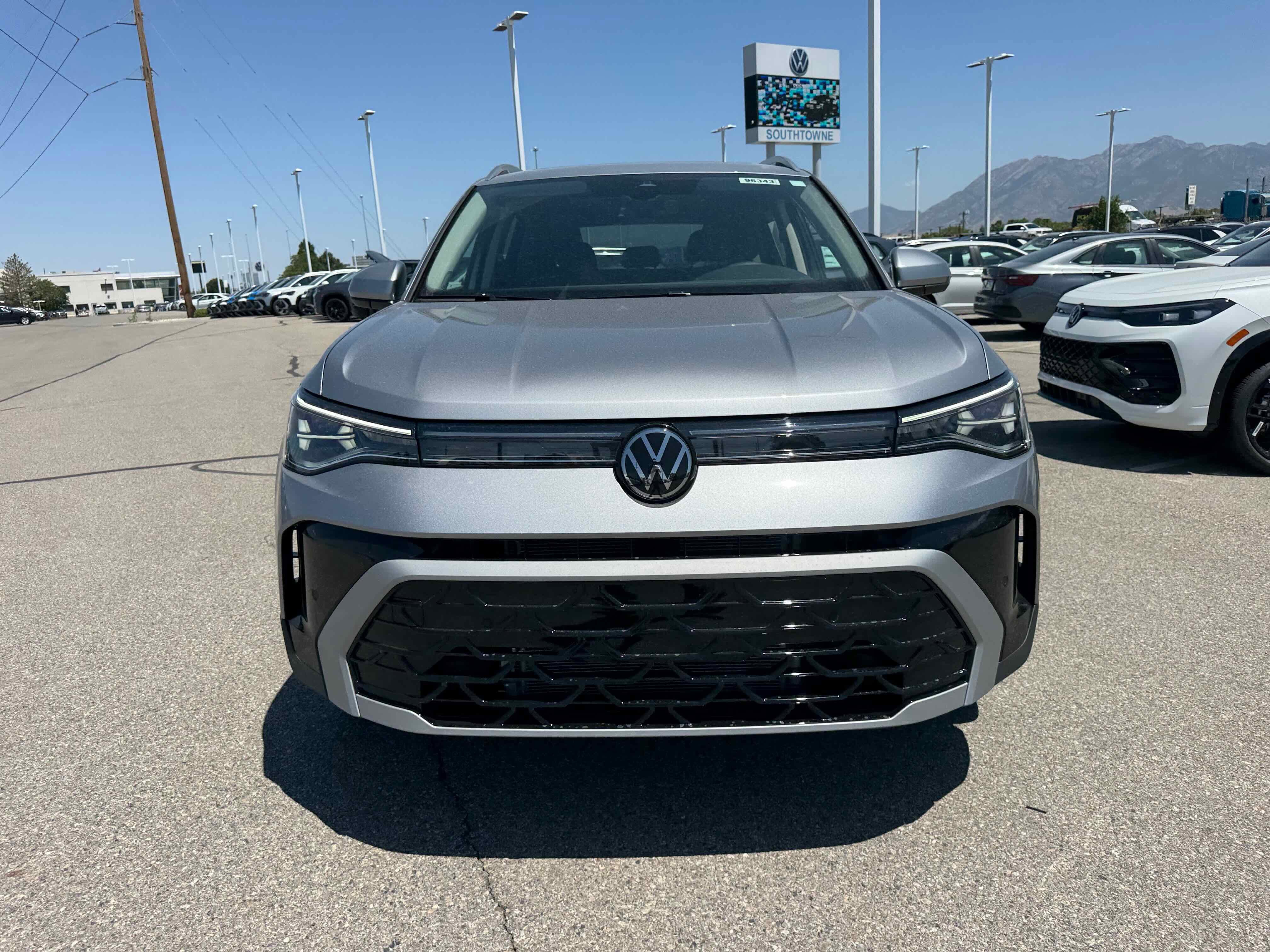 2025 Volkswagen Taos SEL