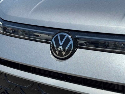 2025 Volkswagen Taos SEL