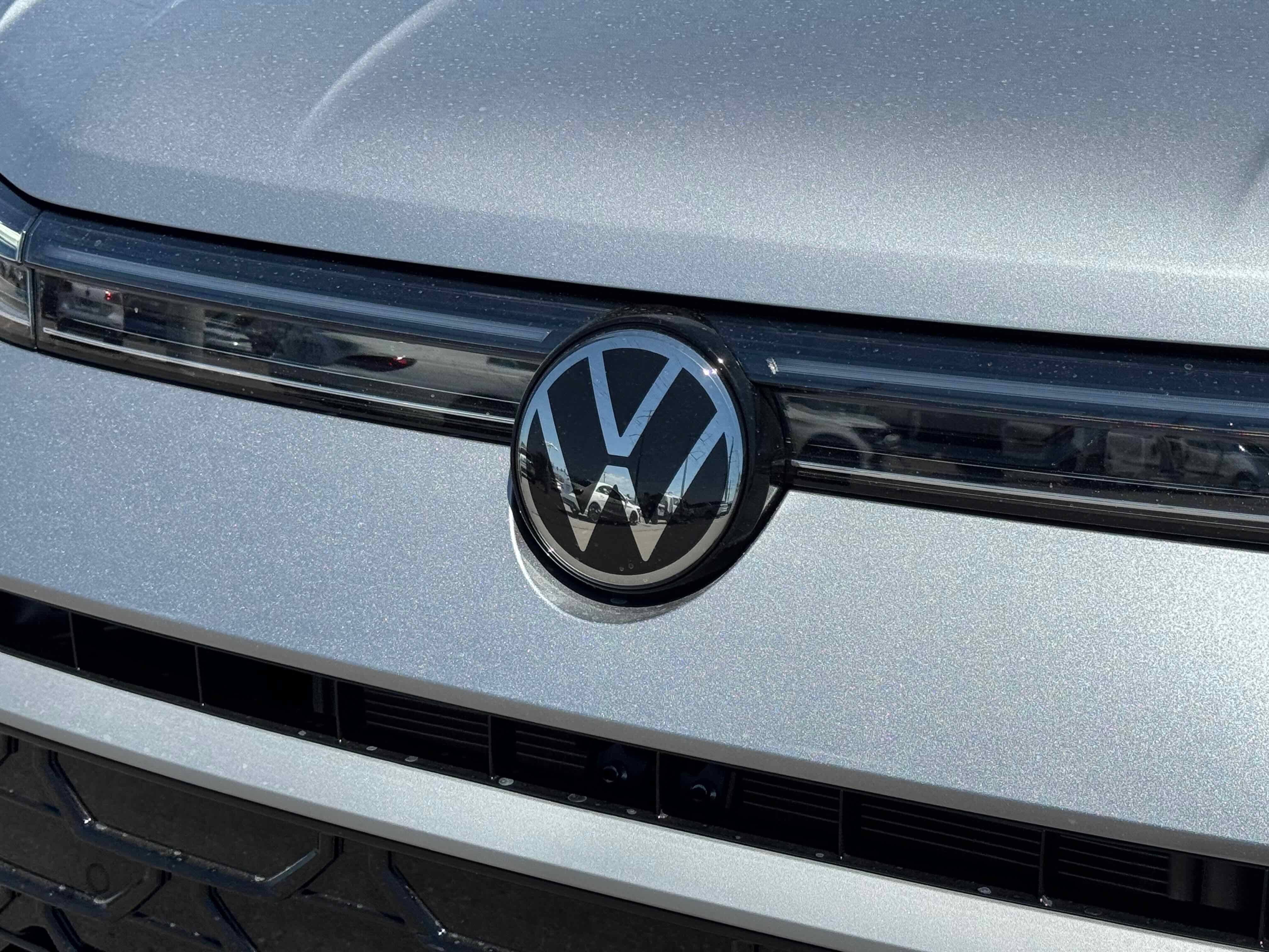 2025 Volkswagen Taos SEL