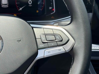 2025 Volkswagen Taos SEL