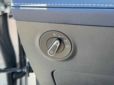 2025 Volkswagen Taos SEL