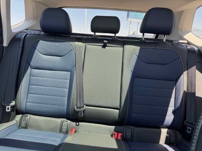 2025 Volkswagen Taos SEL