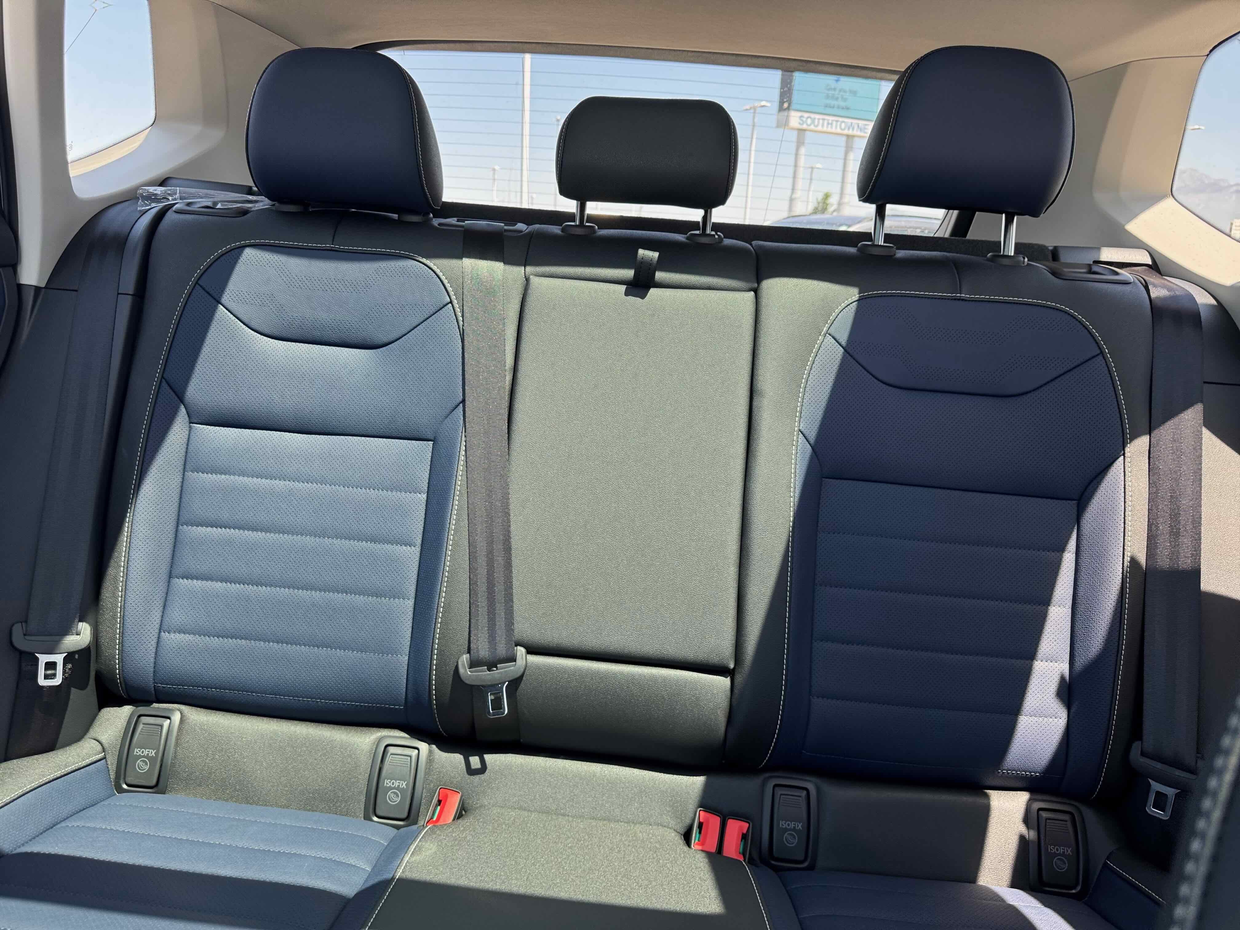 2025 Volkswagen Taos SEL