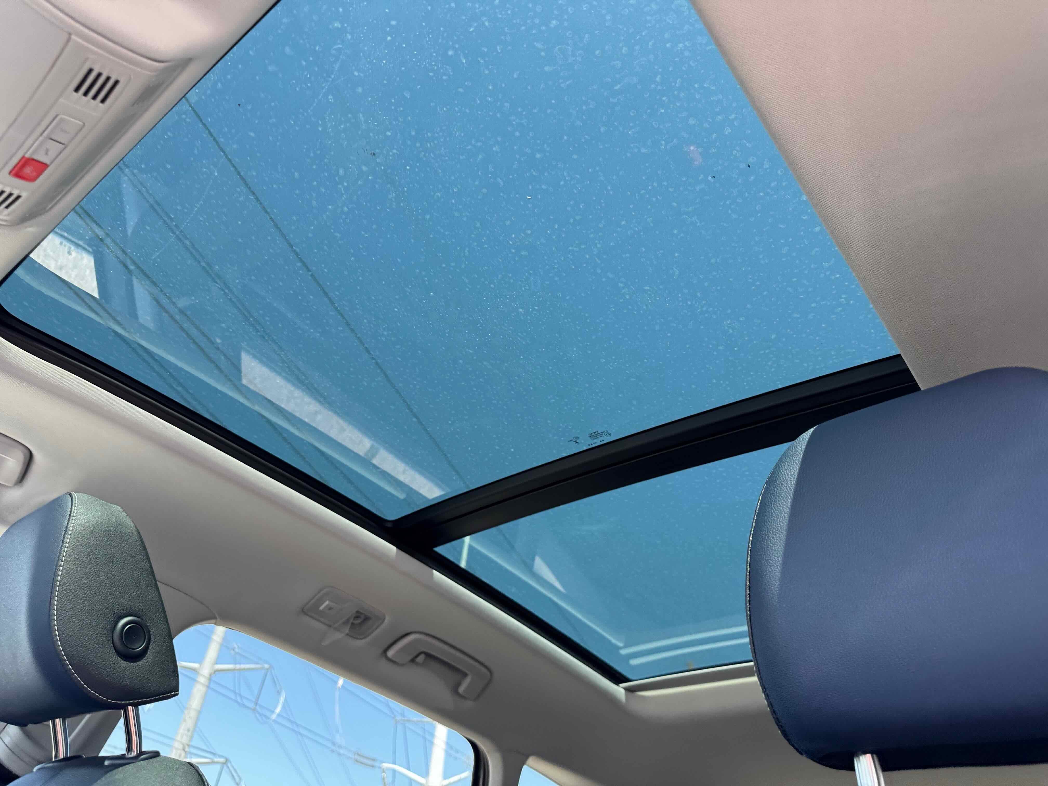 2025 Volkswagen Taos SEL