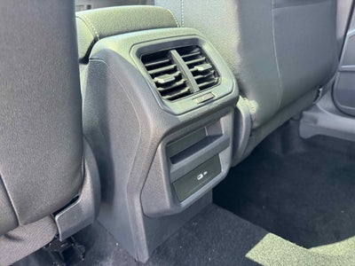 2025 Volkswagen Taos SEL