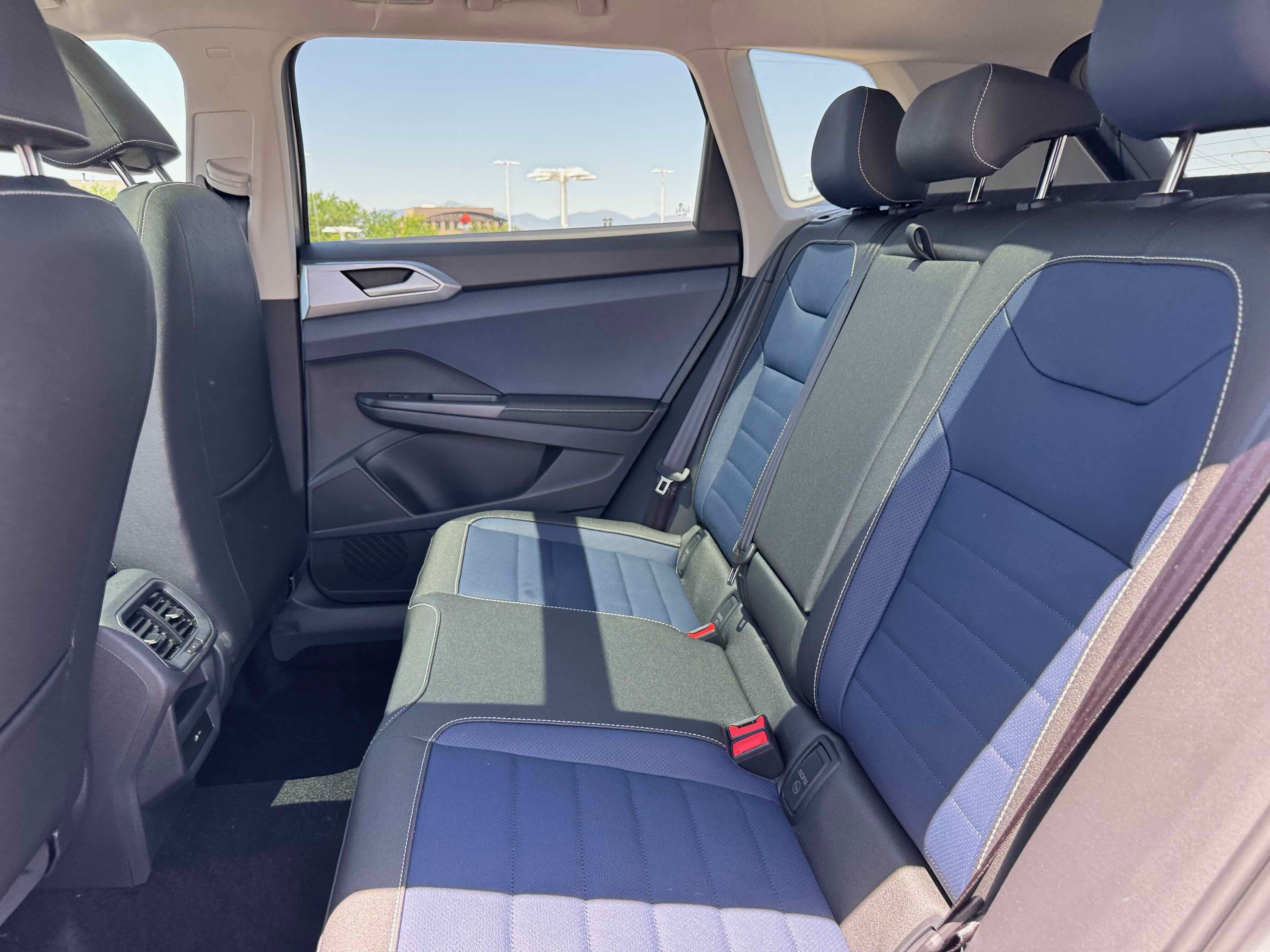 2025 Volkswagen Taos SEL