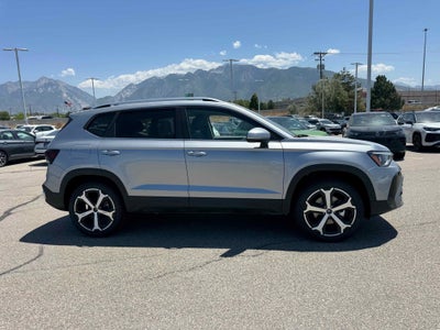 2025 Volkswagen Taos SEL