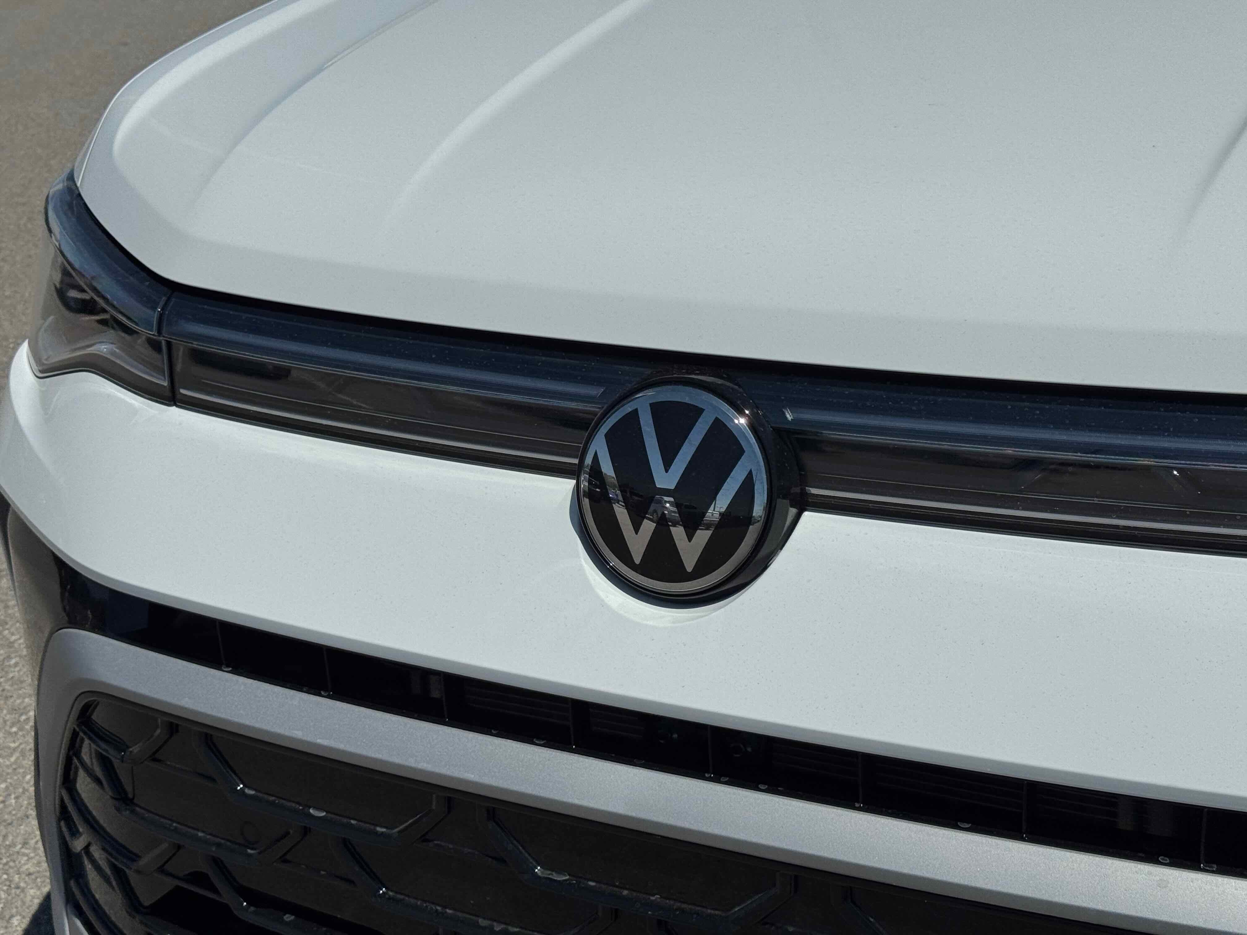 2025 Volkswagen Taos SEL