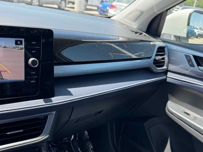 2025 Volkswagen Taos SEL