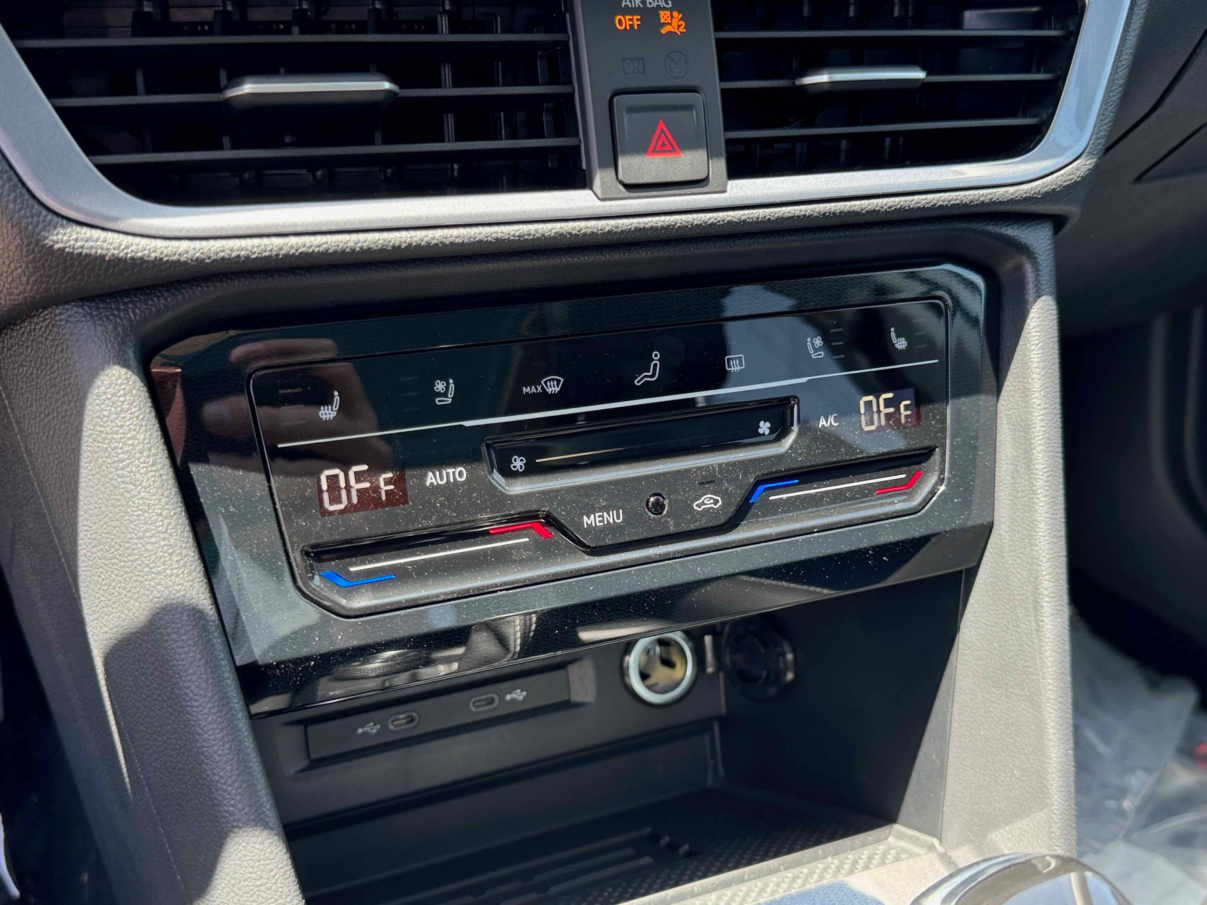 2025 Volkswagen Taos SEL