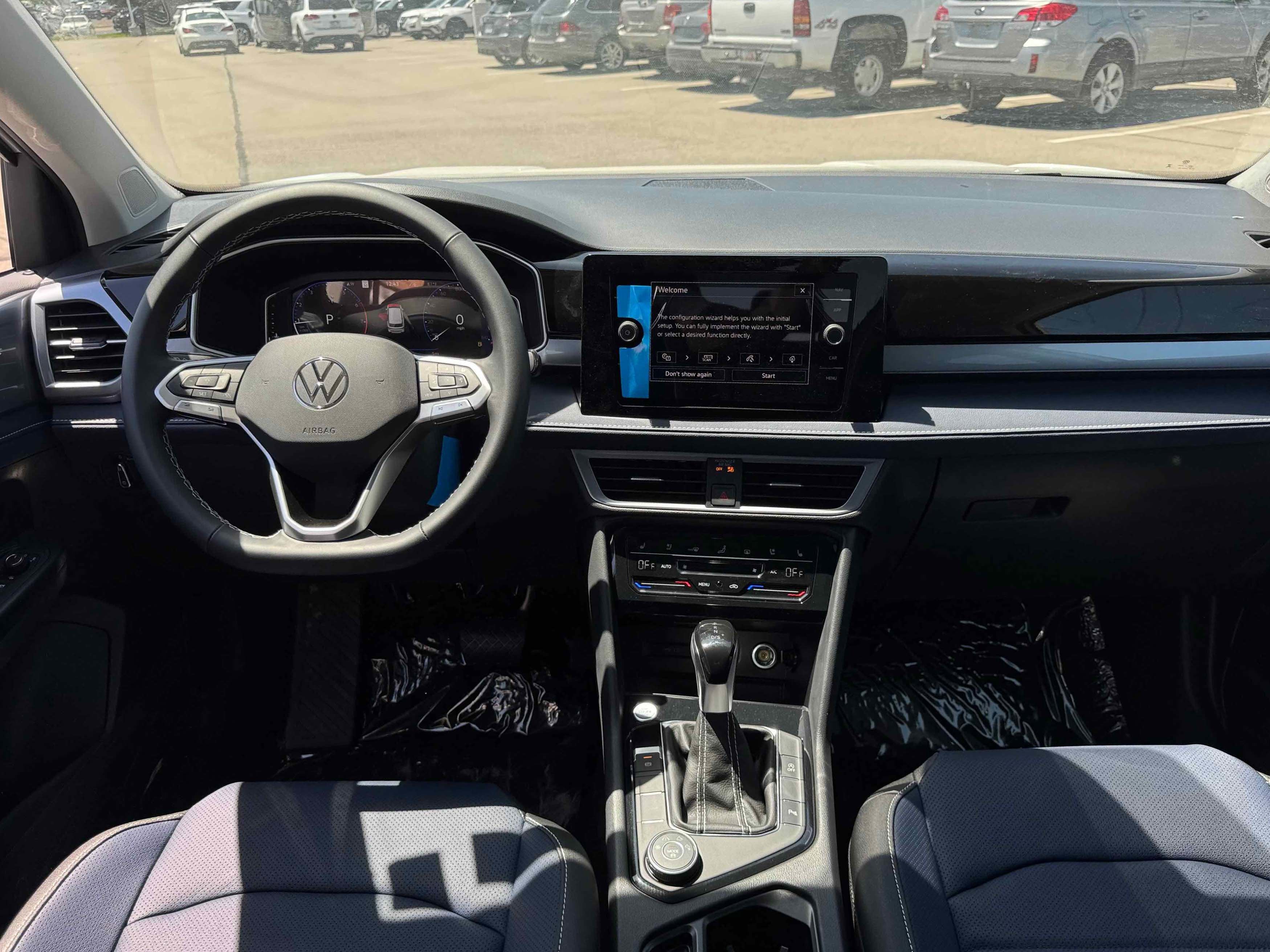 2025 Volkswagen Taos SEL