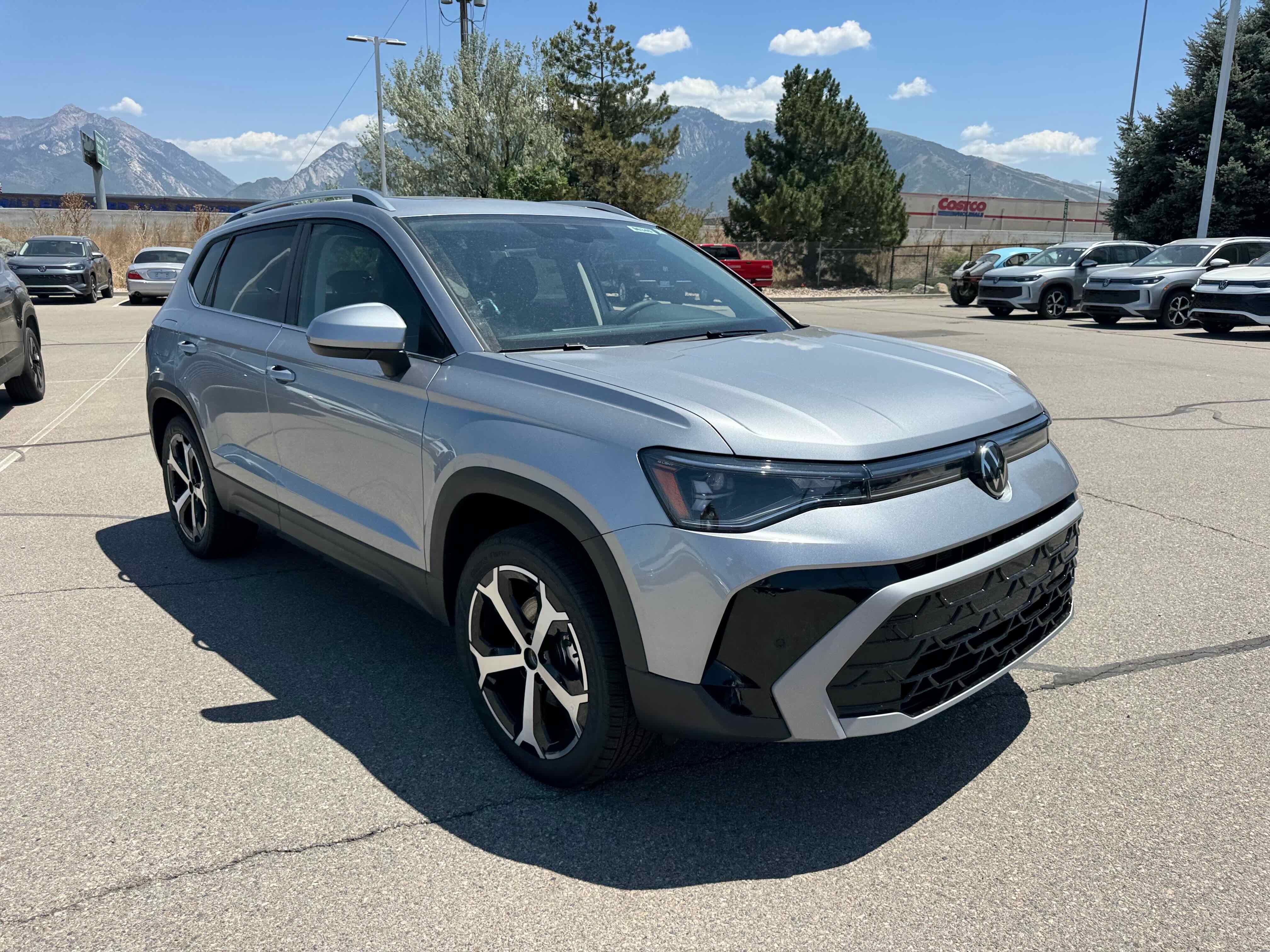 2025 Volkswagen Taos SEL