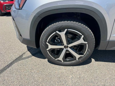 2025 Volkswagen Taos SEL