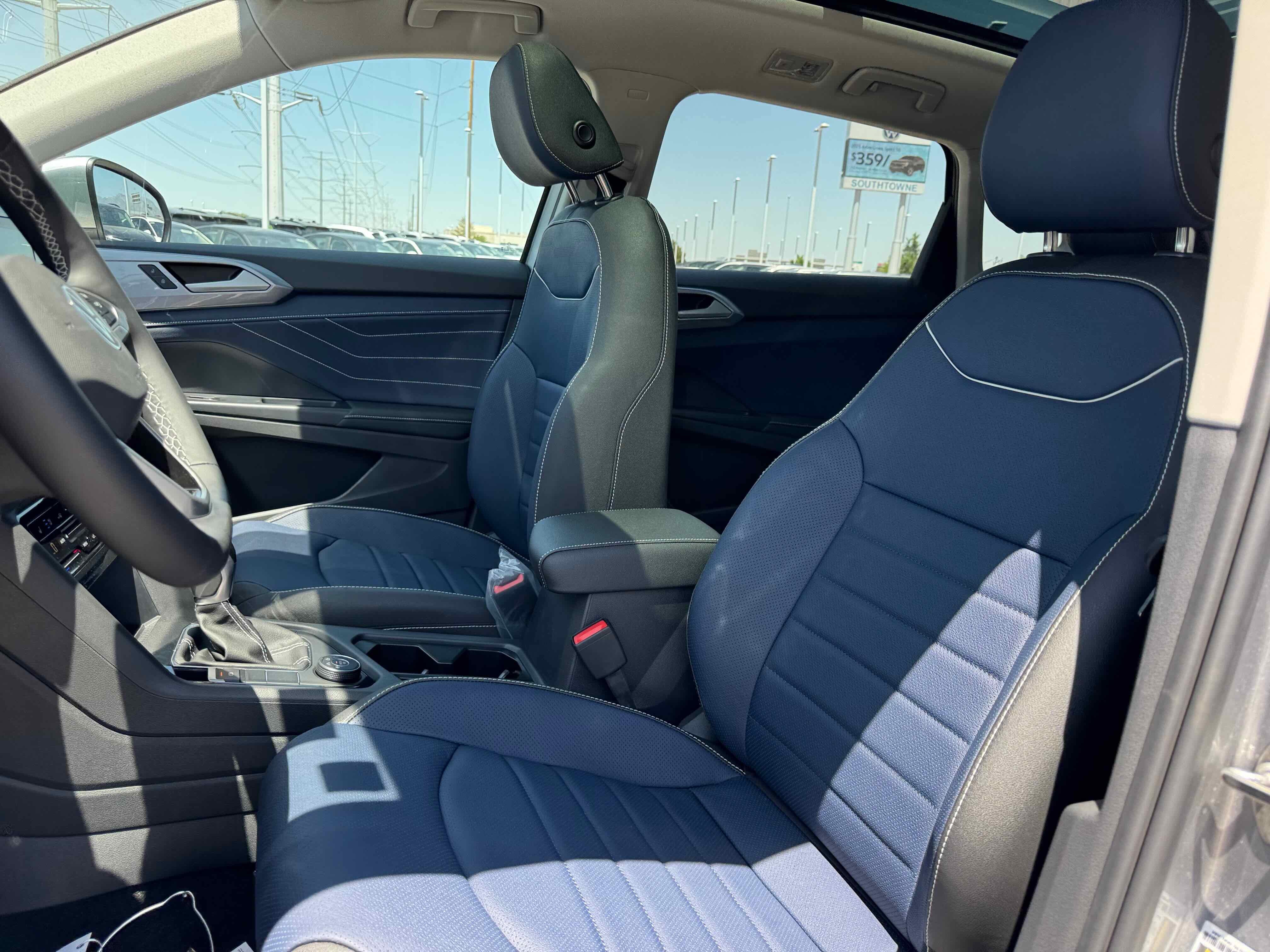 2025 Volkswagen Taos SEL