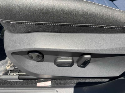 2025 Volkswagen Taos SEL