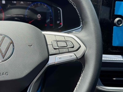 2025 Volkswagen Taos SEL
