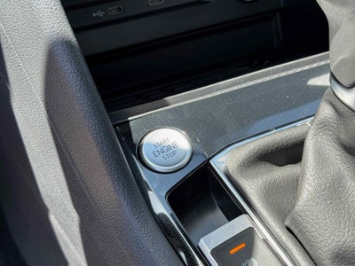 2025 Volkswagen Taos SEL