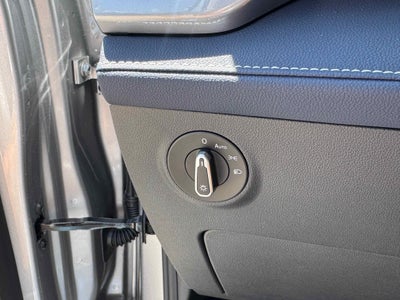 2025 Volkswagen Taos SEL