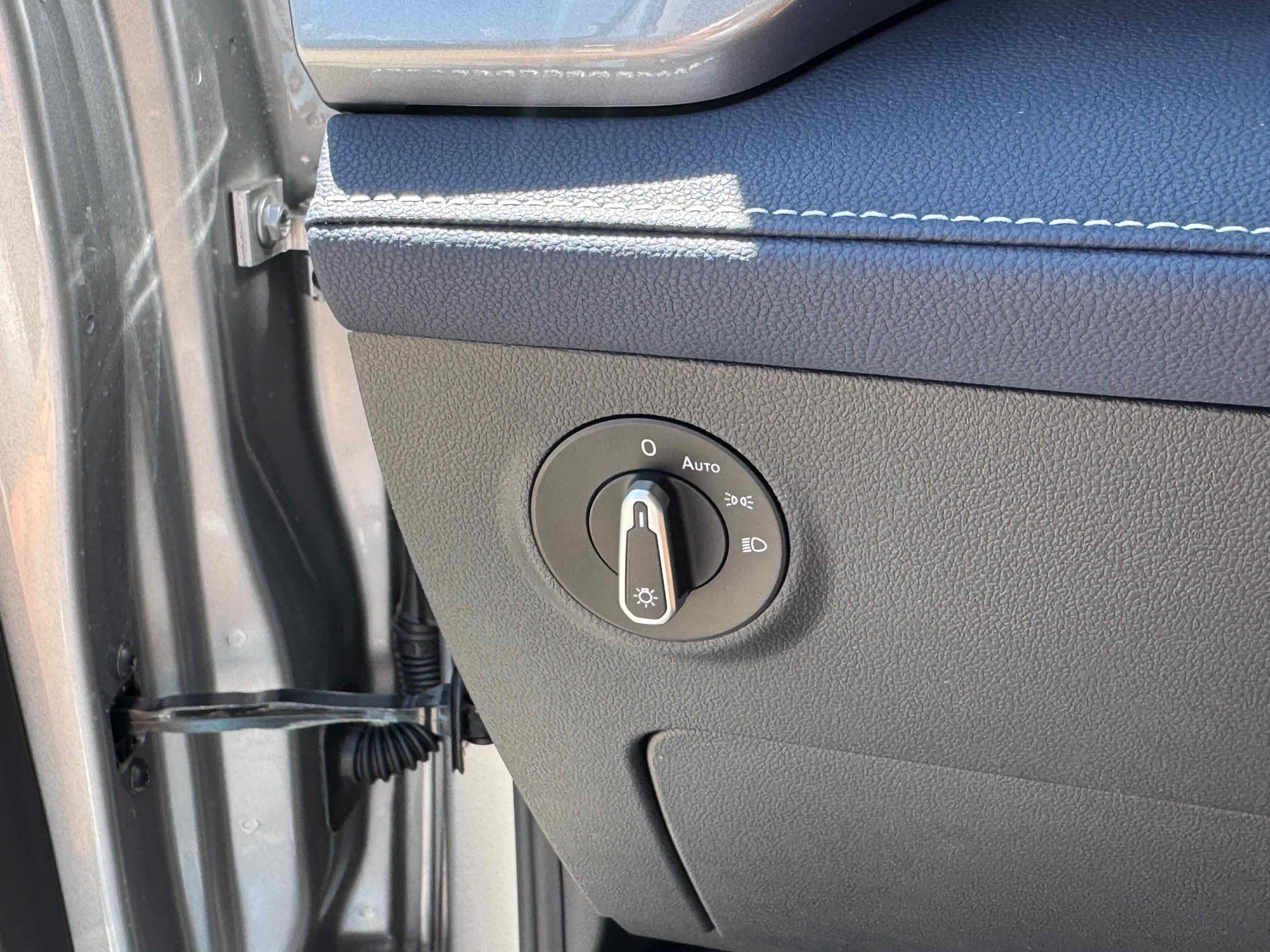 2025 Volkswagen Taos SEL