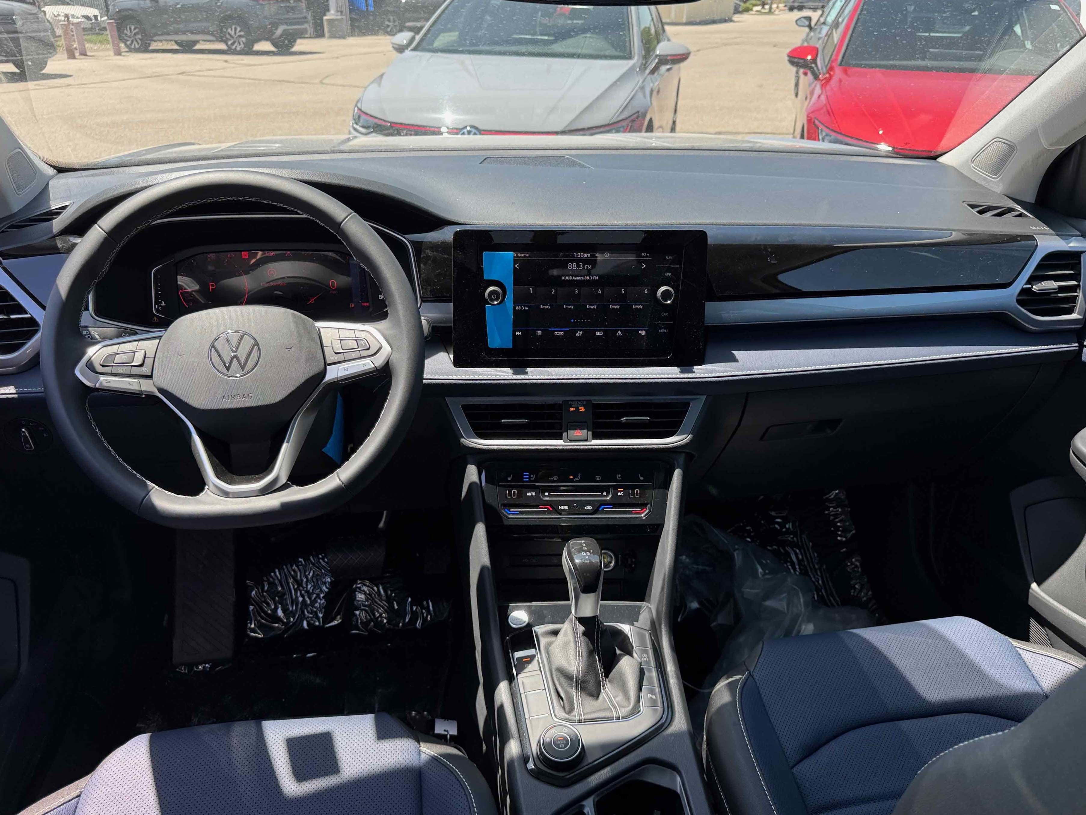 2025 Volkswagen Taos SEL