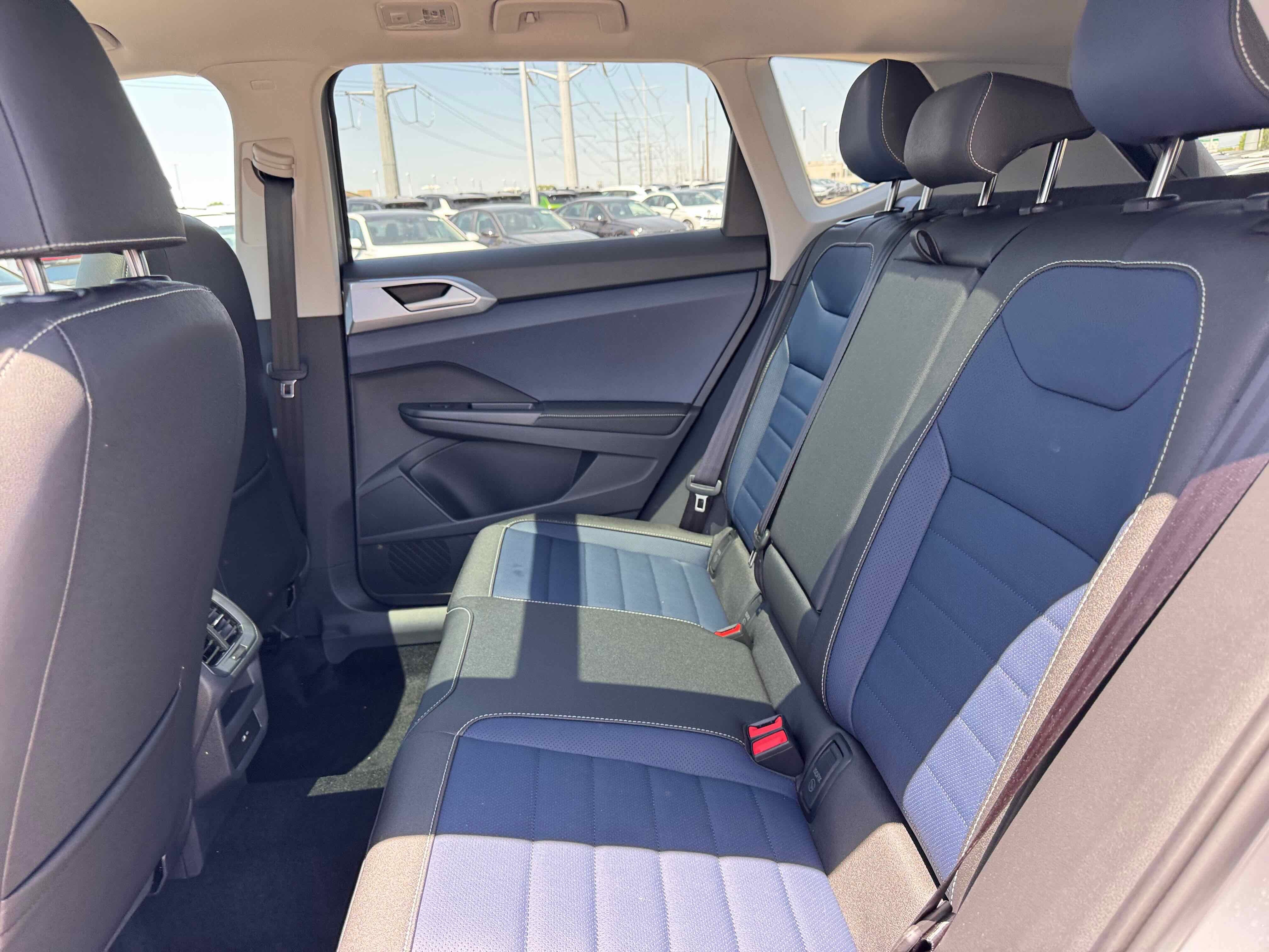 2025 Volkswagen Taos SEL