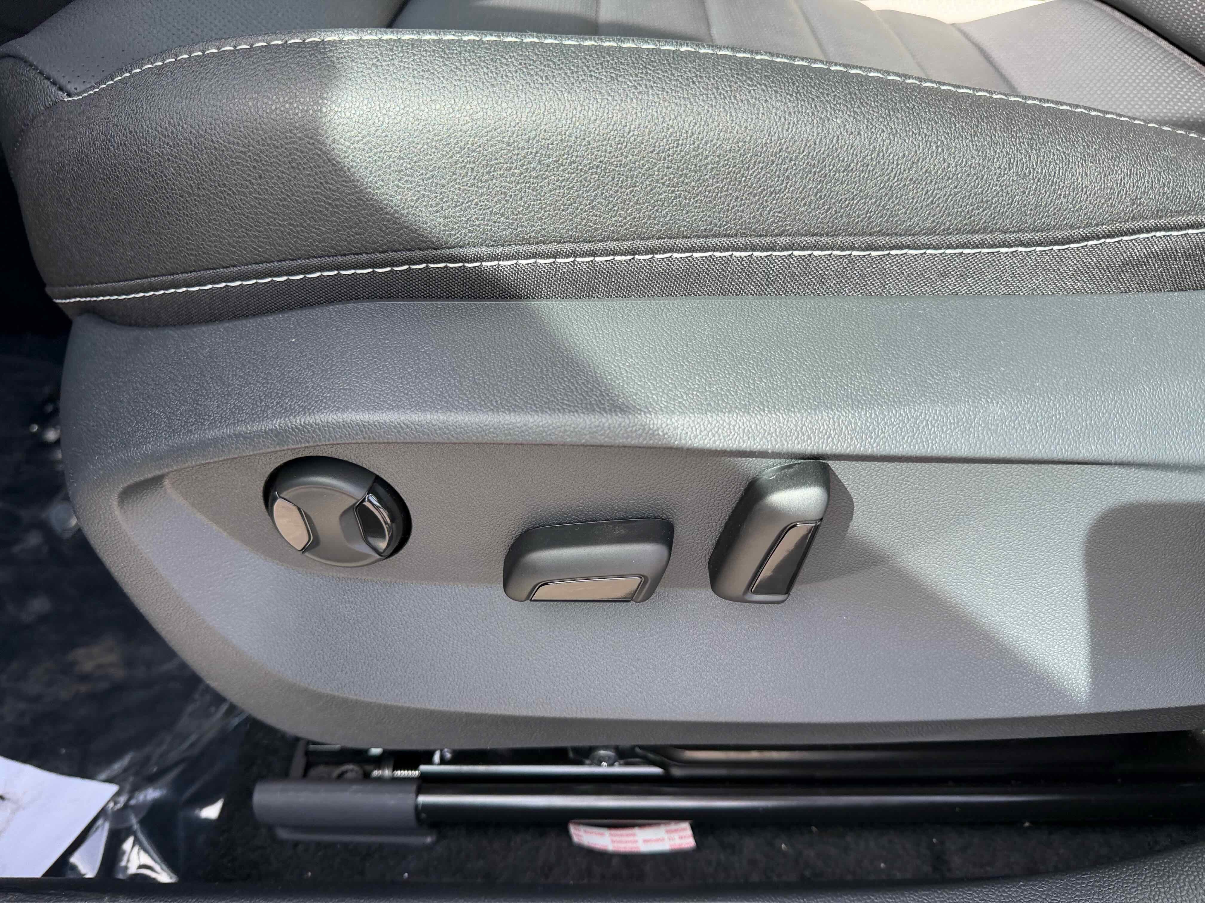 2026 Volkswagen Taos SEL