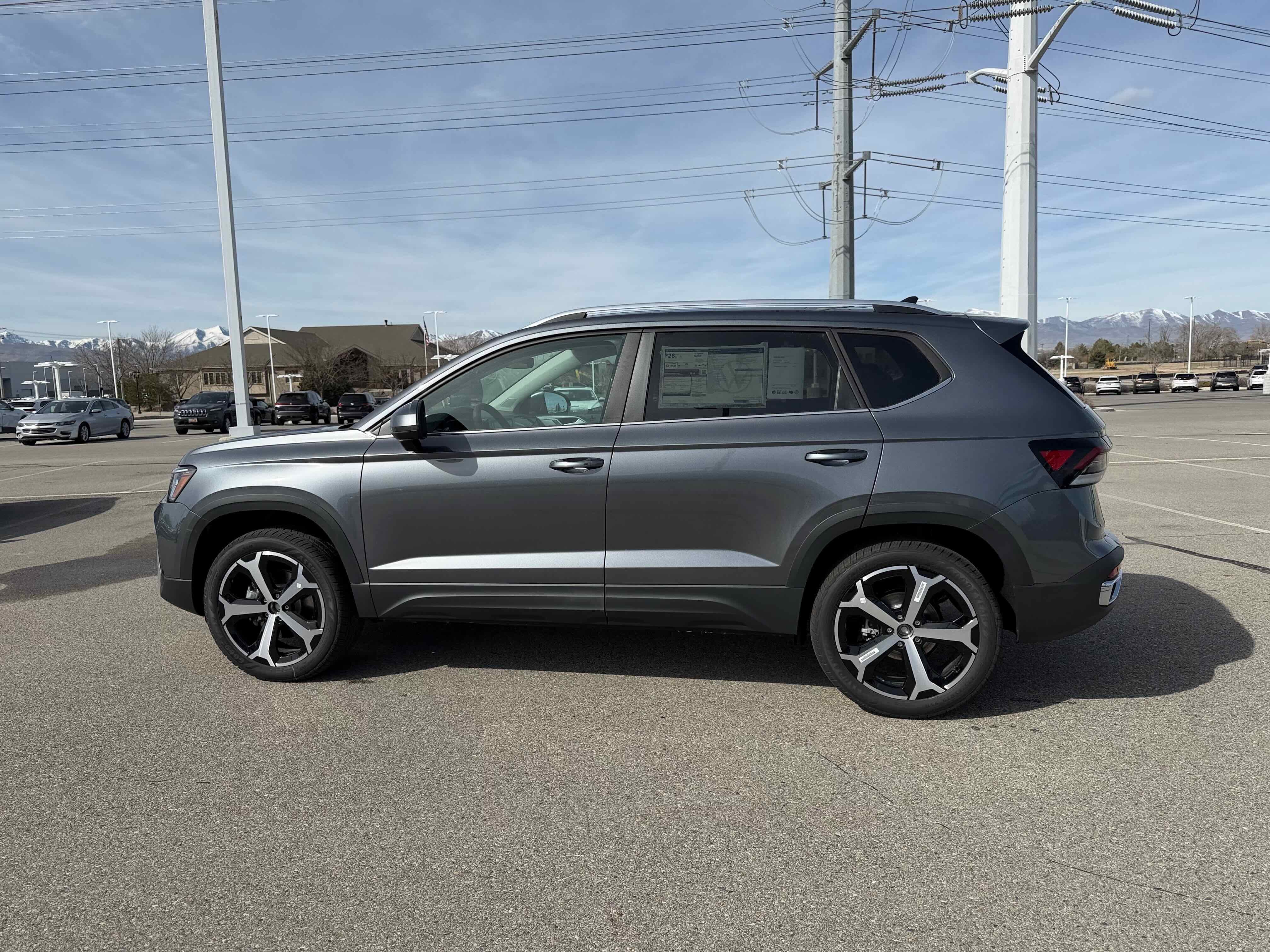 2026 Volkswagen Taos SEL