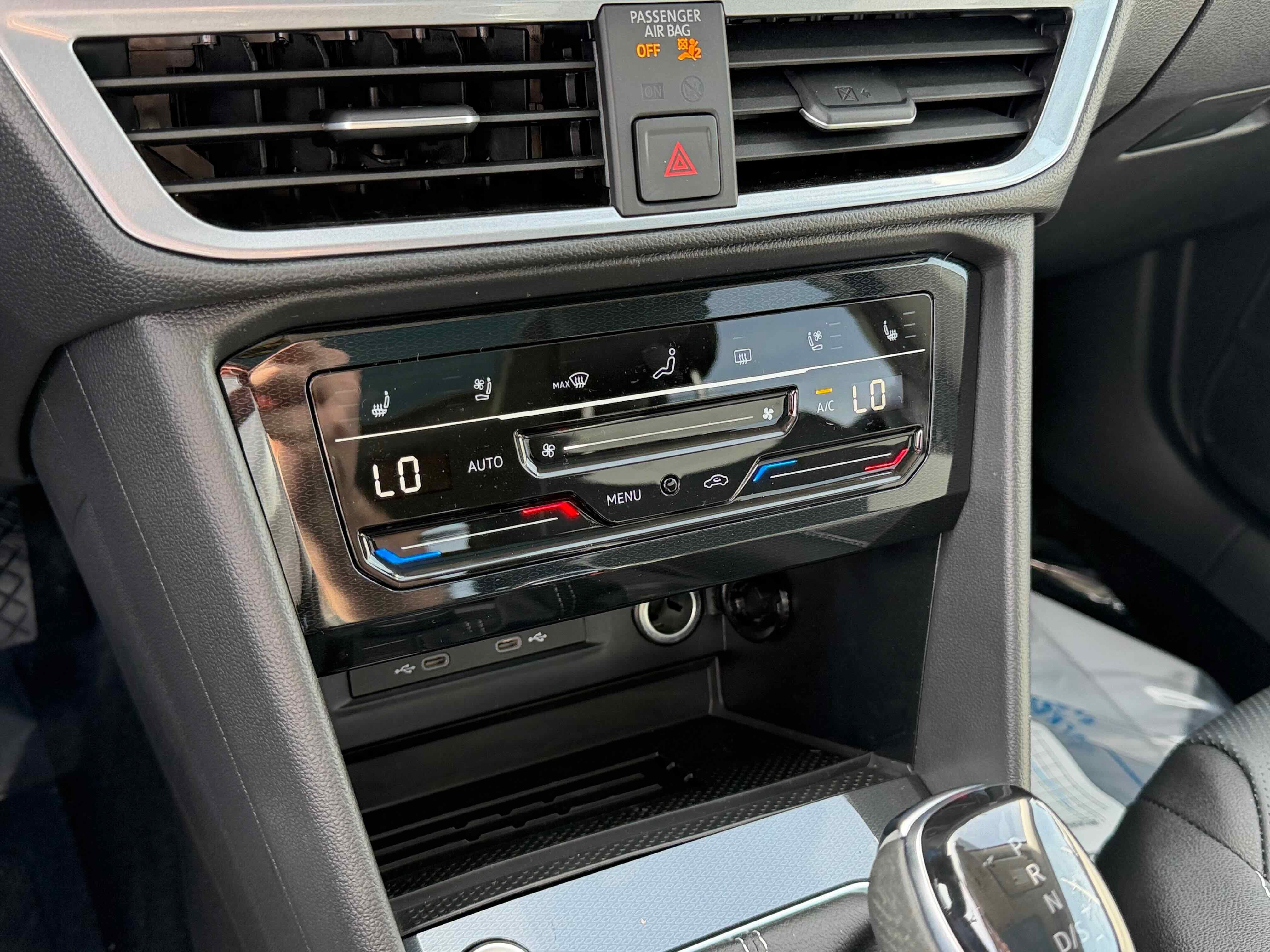 2026 Volkswagen Taos SEL