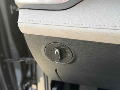 2026 Volkswagen Taos SEL