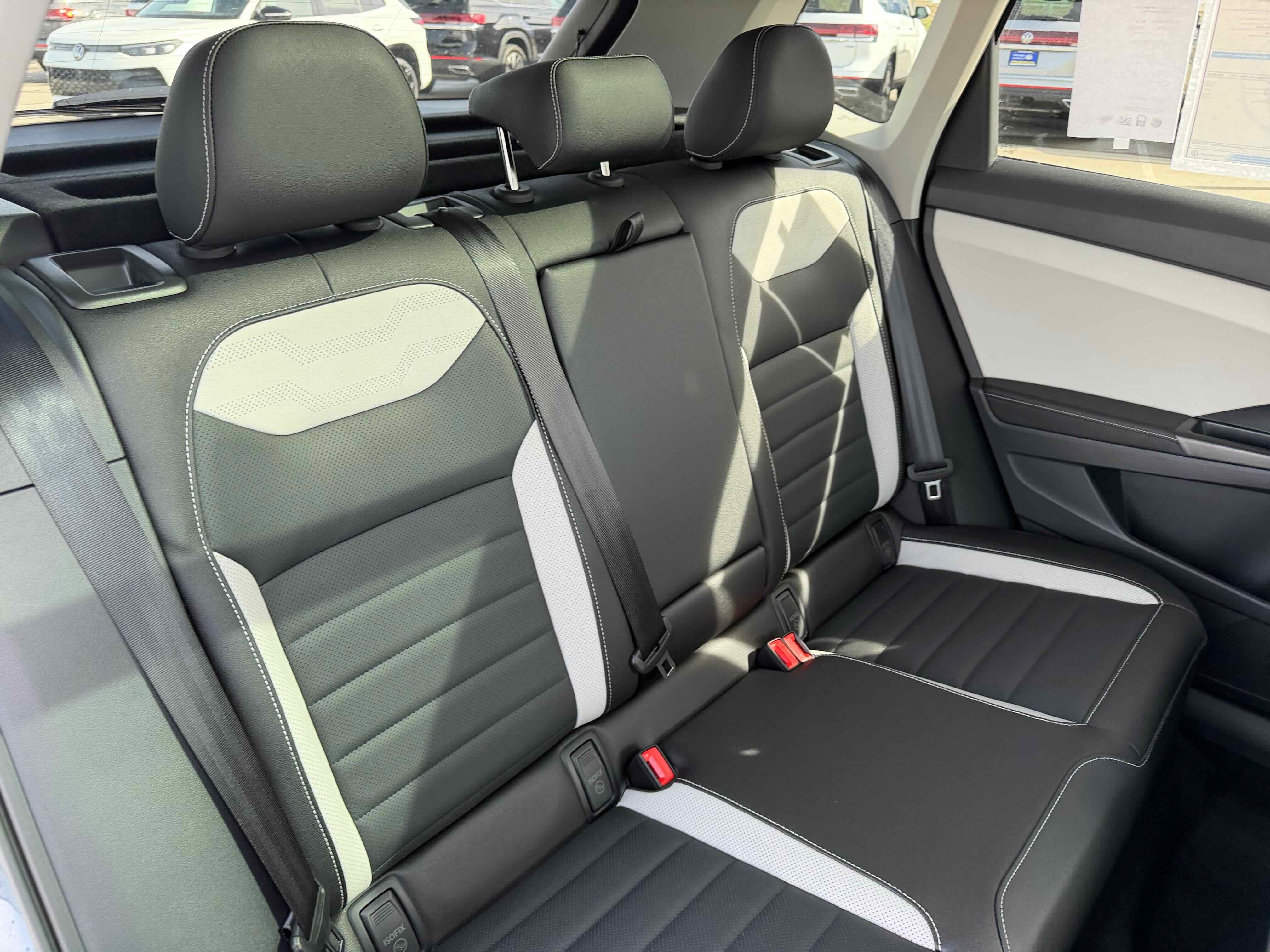 2026 Volkswagen Taos SEL