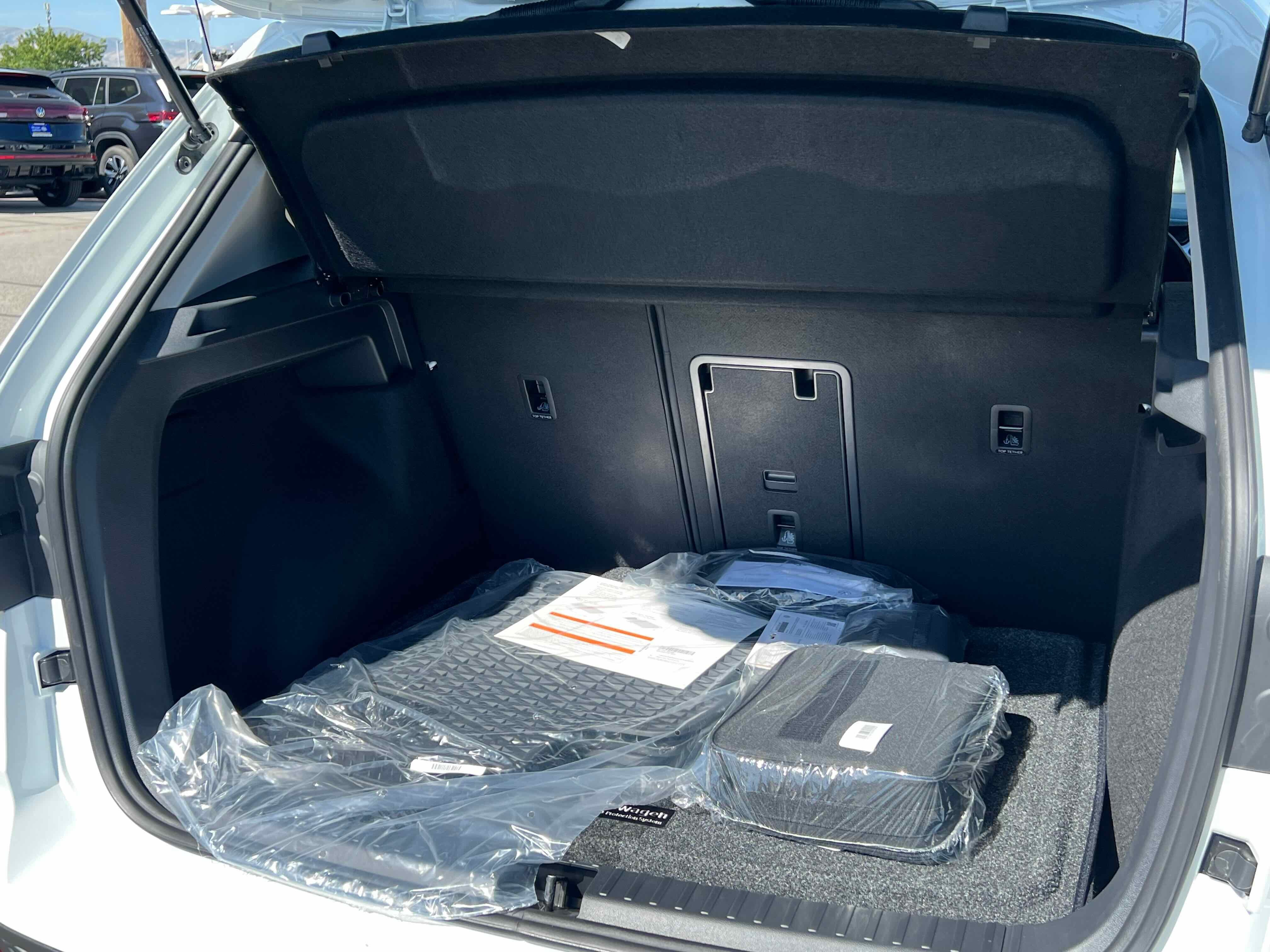 2025 Volkswagen Taos SEL