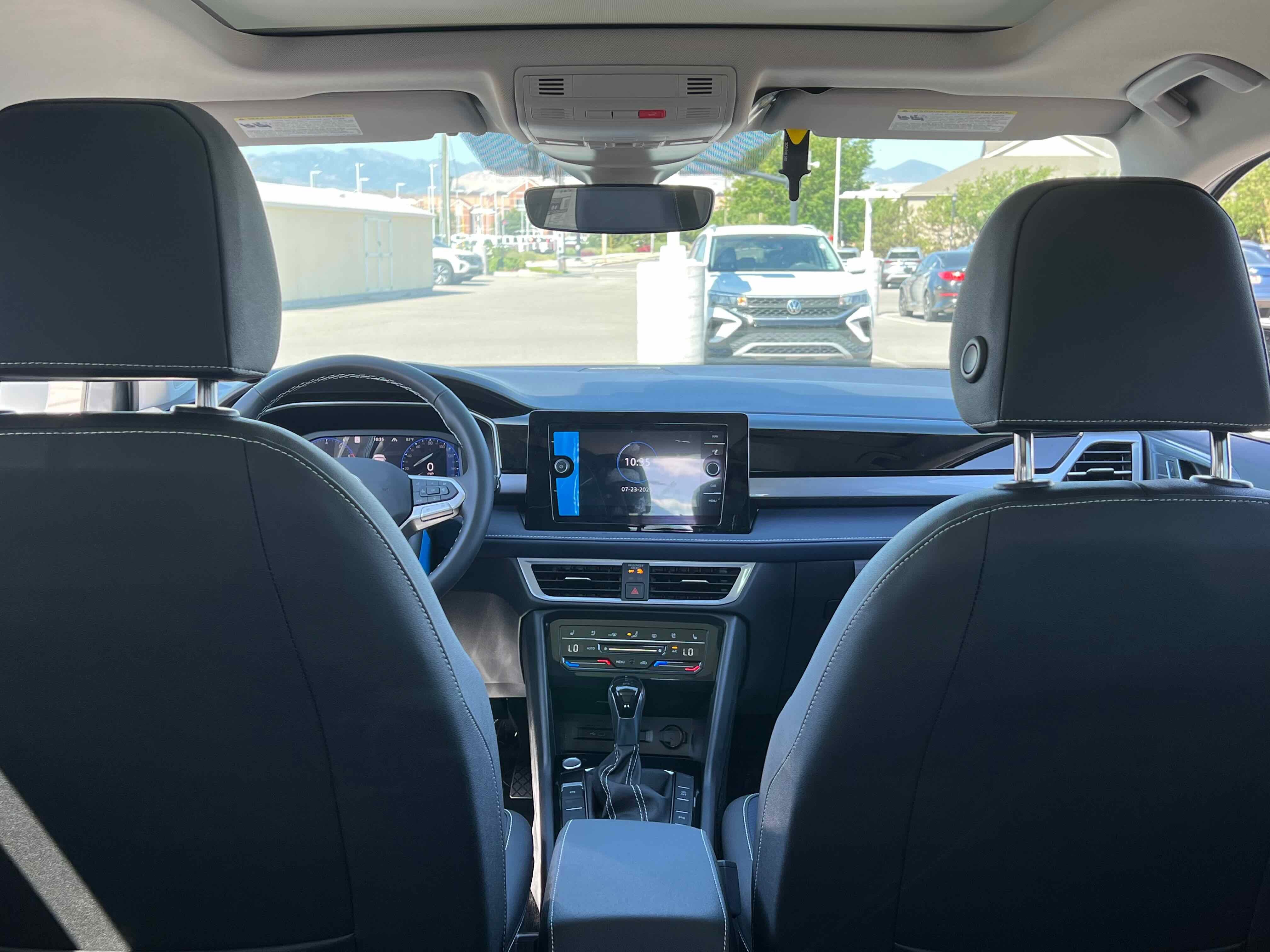 2025 Volkswagen Taos SEL