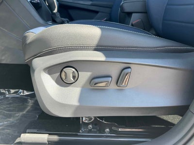 2025 Volkswagen Taos SEL