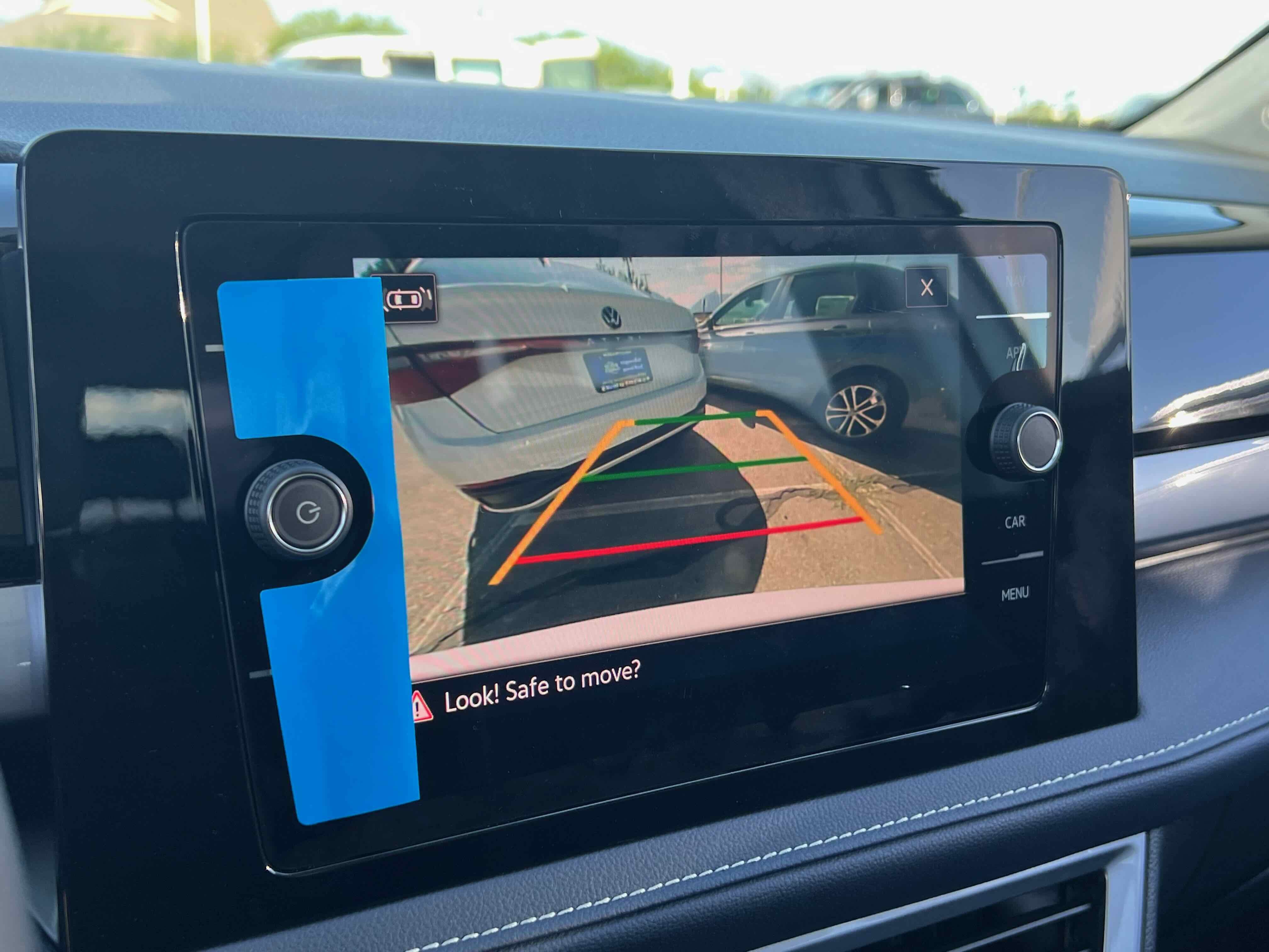 2025 Volkswagen Taos SEL