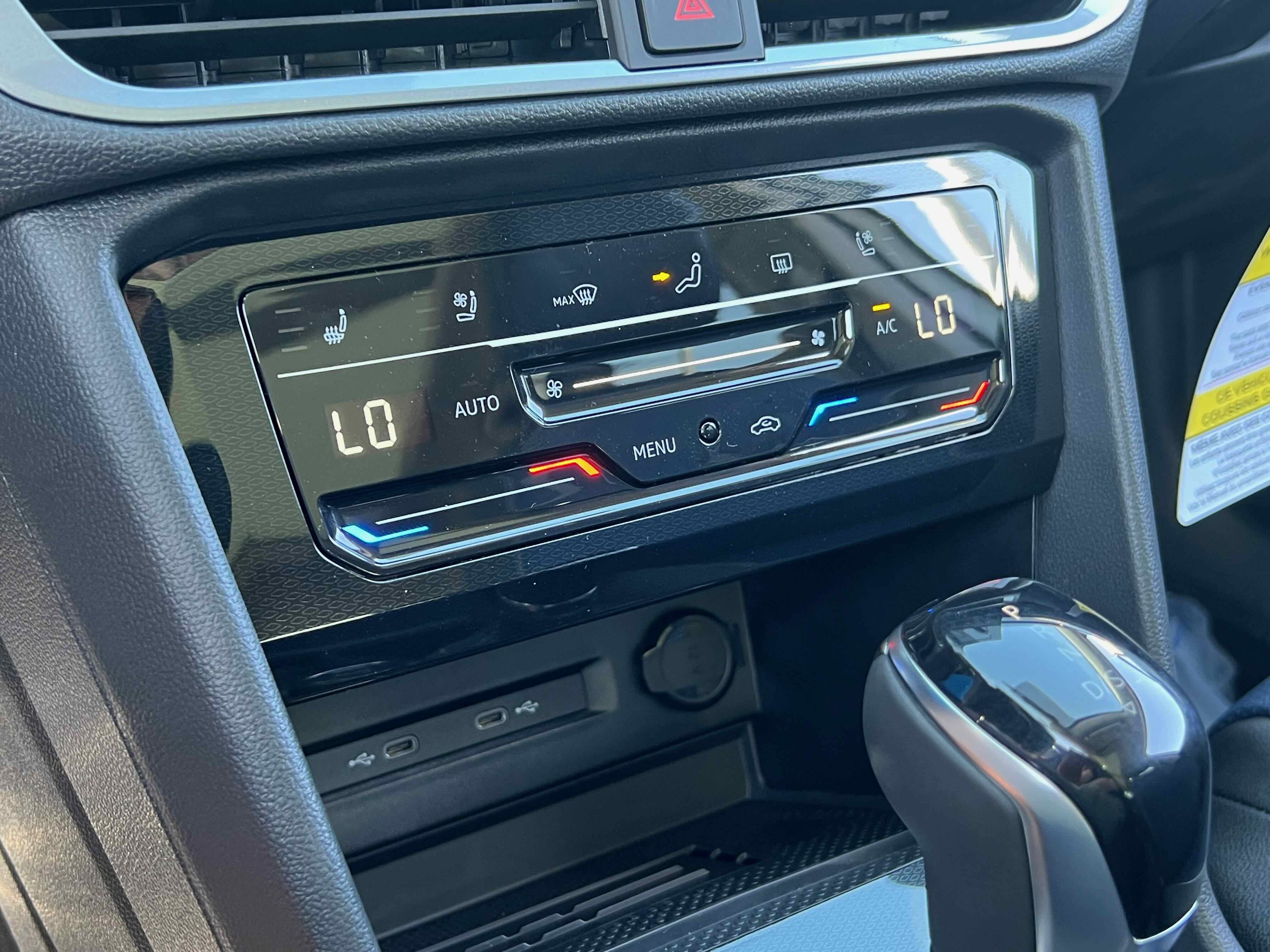 2025 Volkswagen Taos SEL