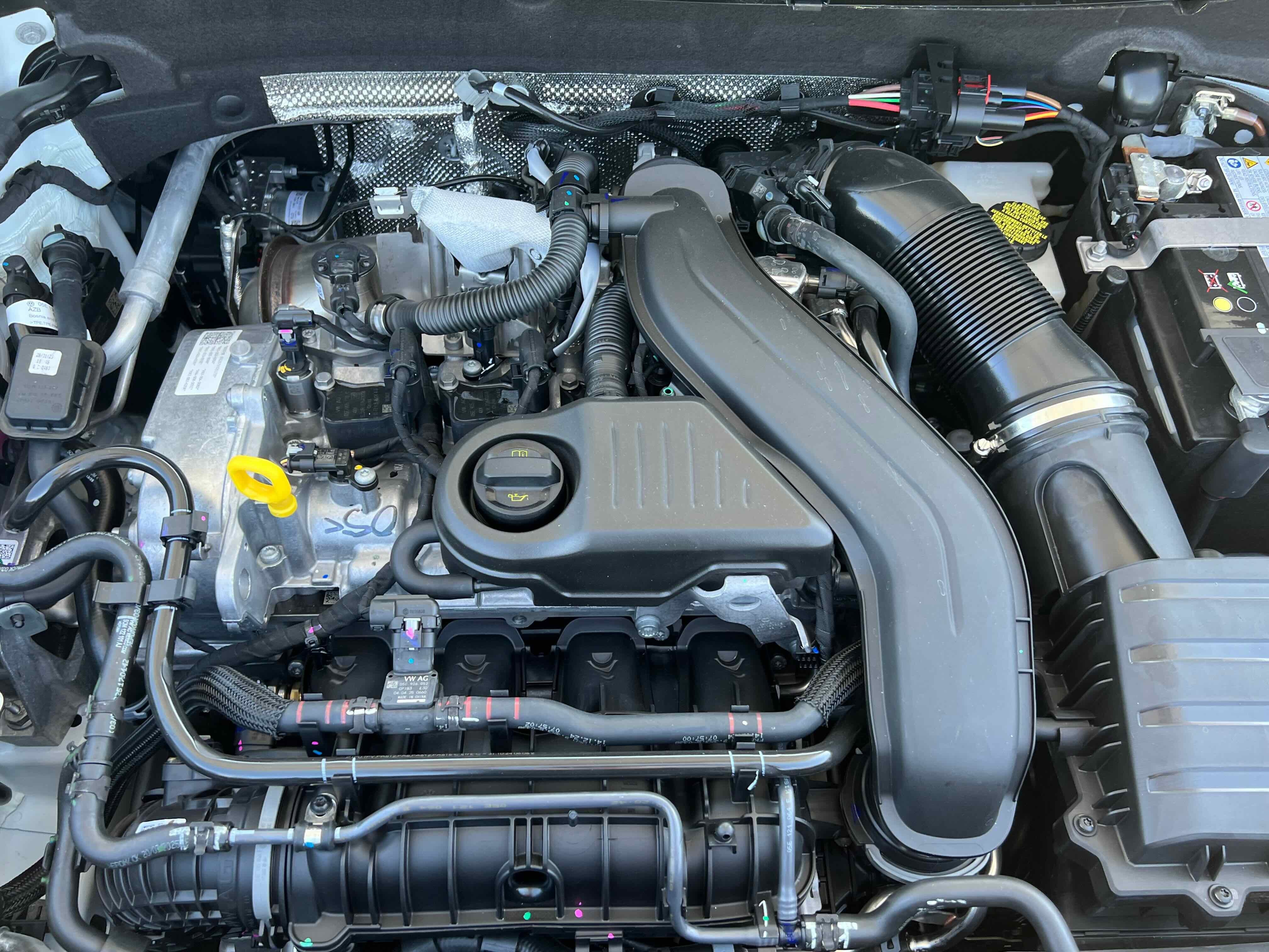 2025 Volkswagen Taos SEL