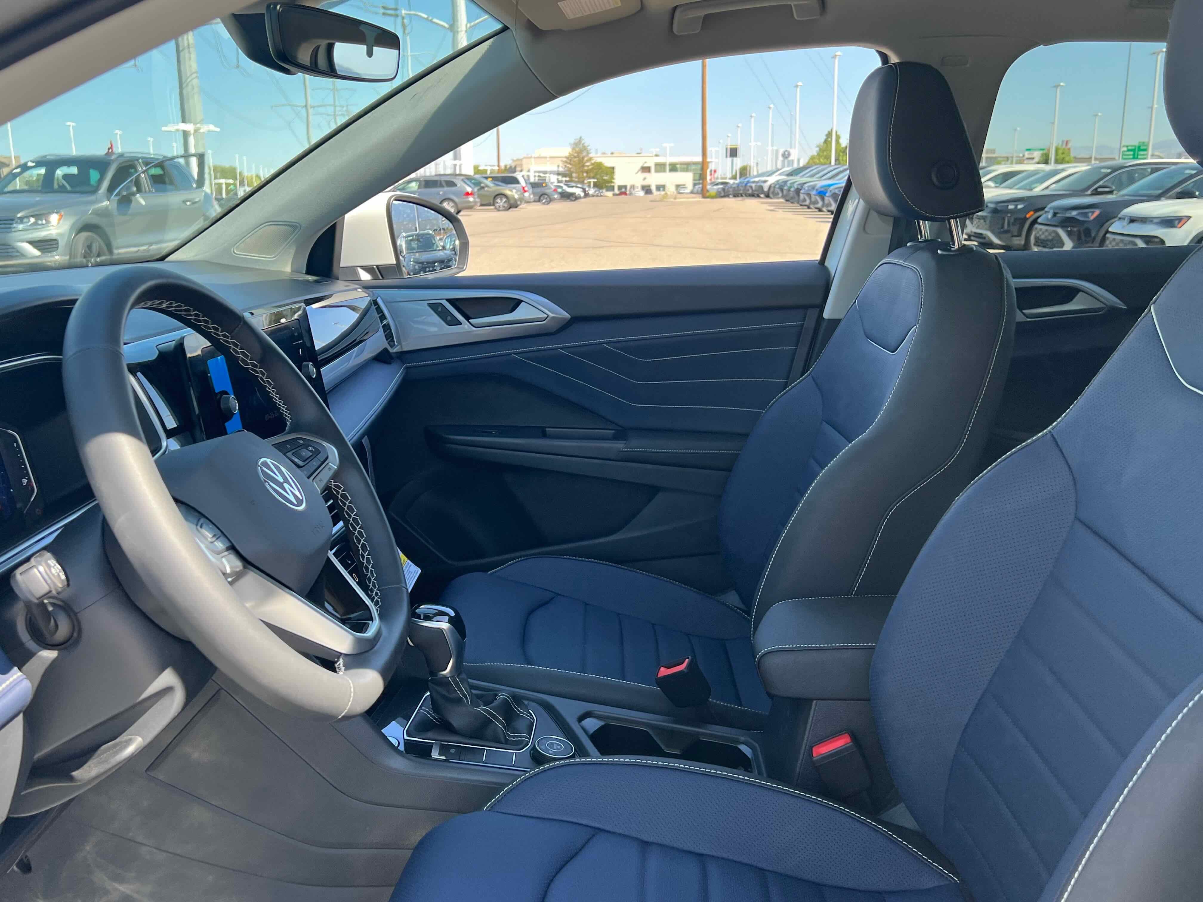 2025 Volkswagen Taos SEL