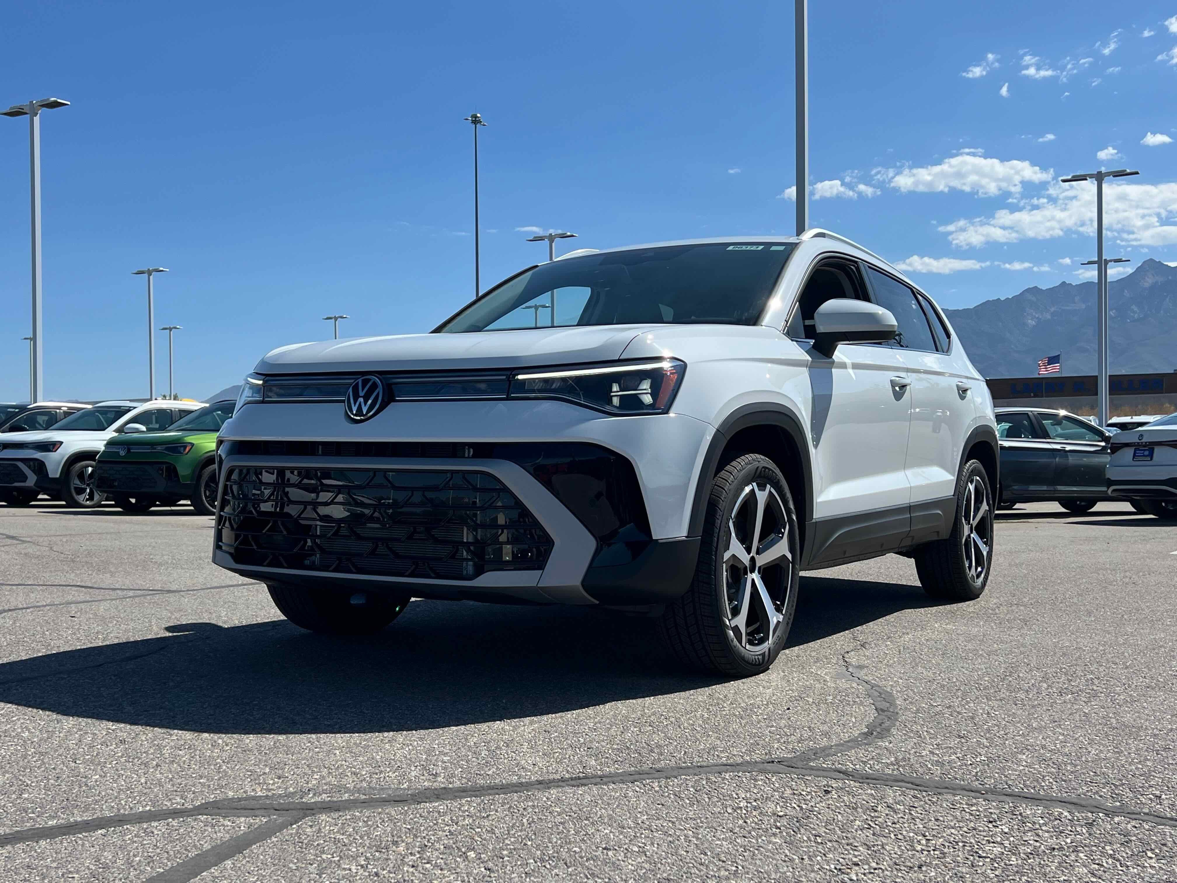 2025 Volkswagen Taos SEL