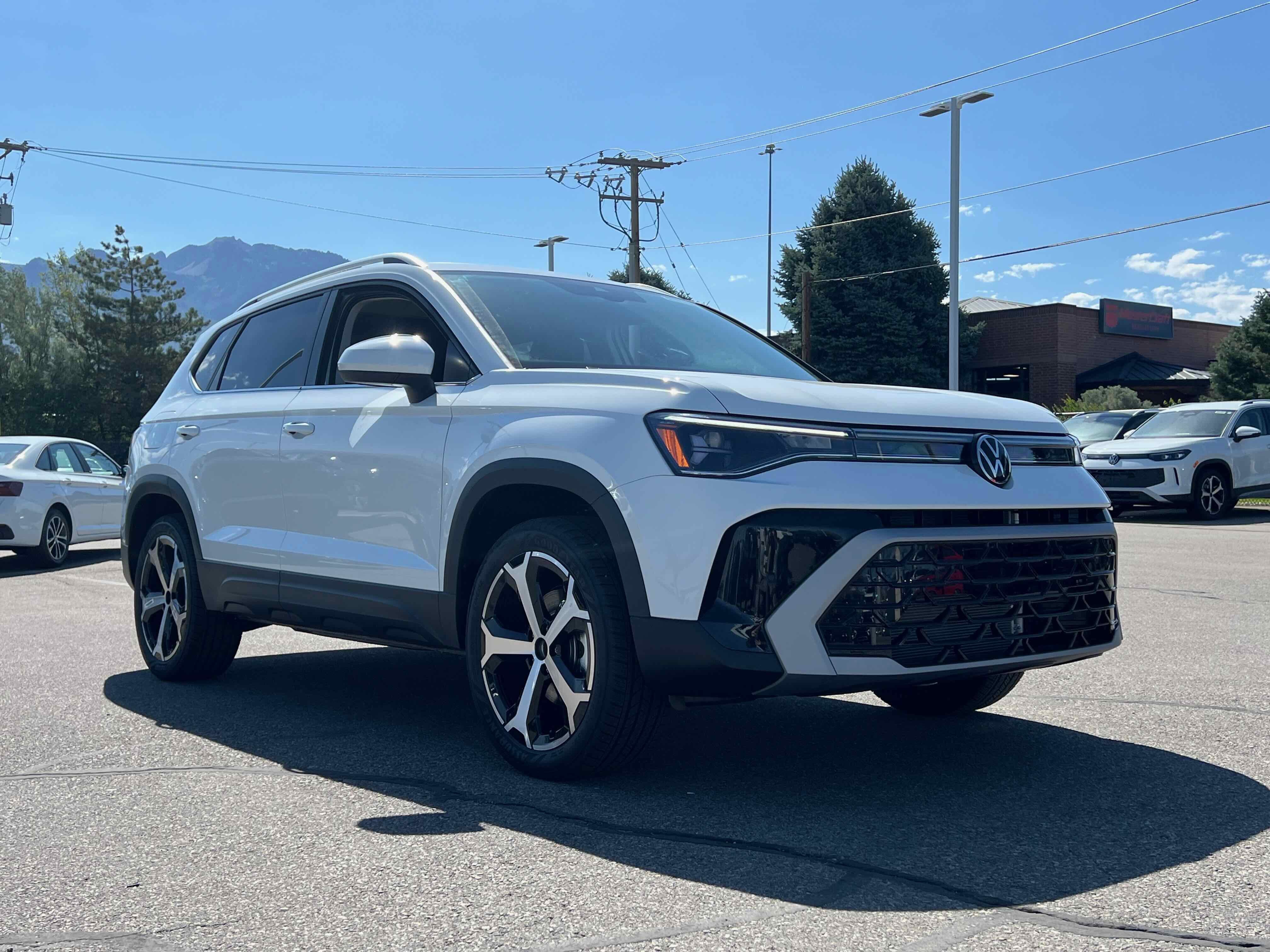 2025 Volkswagen Taos SEL