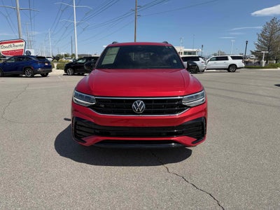 2024 Volkswagen Tiguan SE R-Line Black