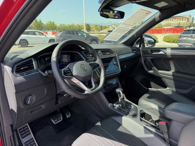 2024 Volkswagen Tiguan SE R-Line Black