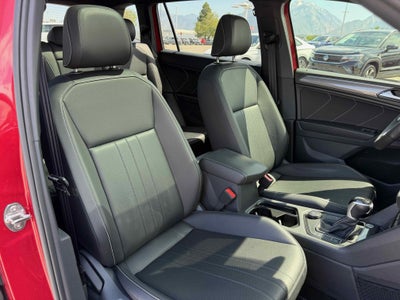 2024 Volkswagen Tiguan SE R-Line Black