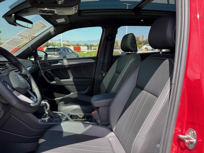 2024 Volkswagen Tiguan SE R-Line Black