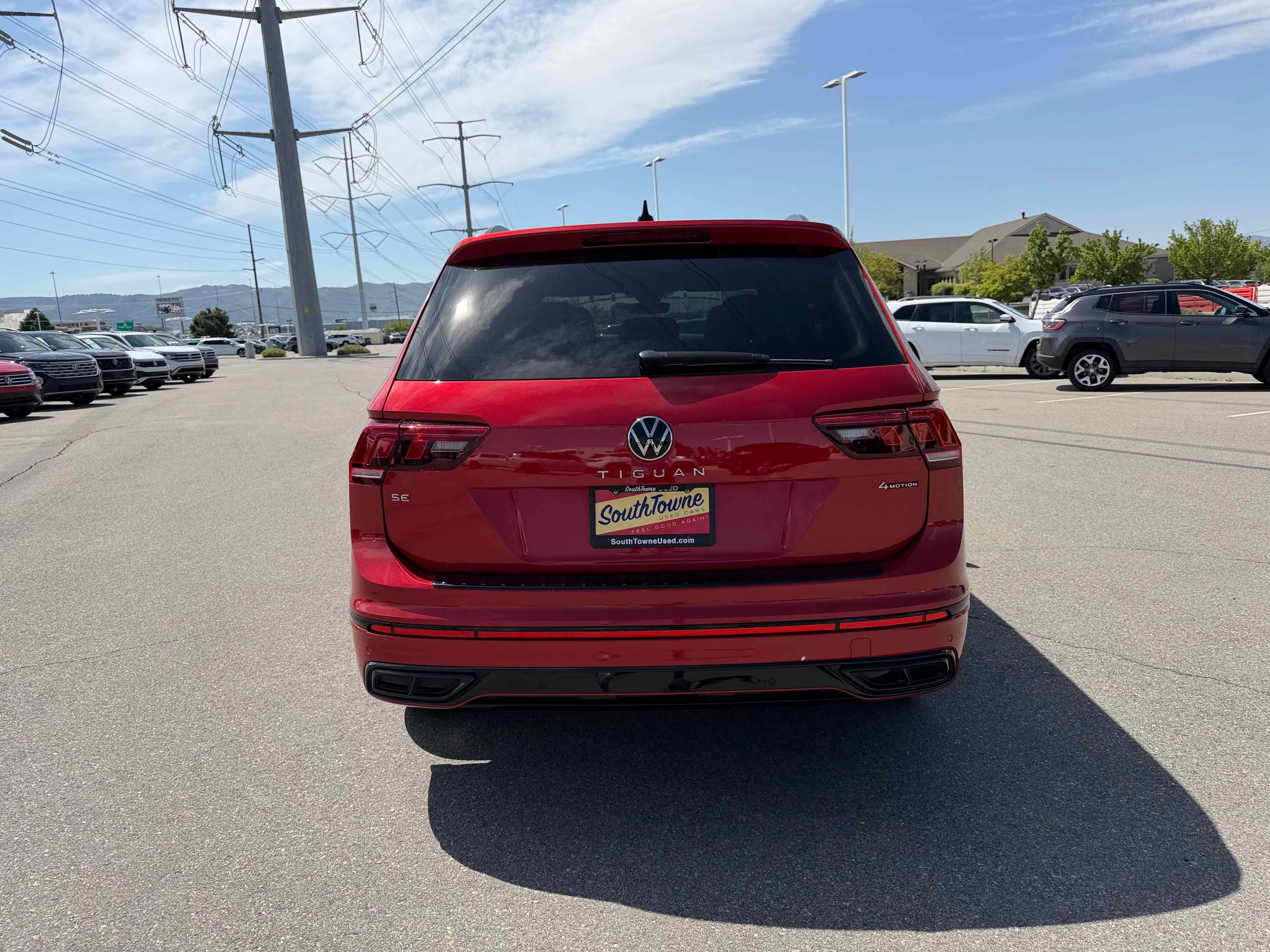 2024 Volkswagen Tiguan SE R-Line Black
