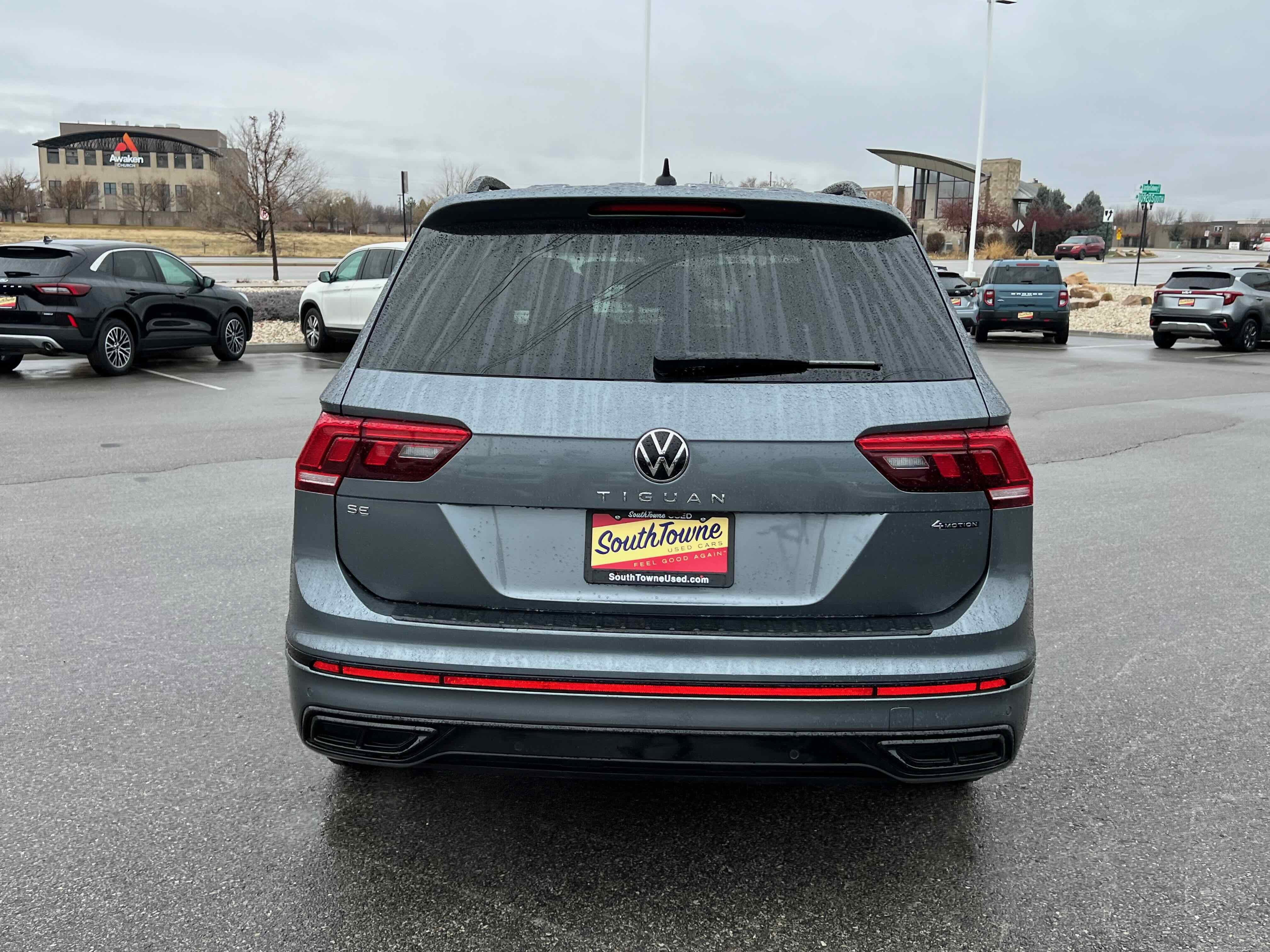 2023 Volkswagen Tiguan SE R-Line Black